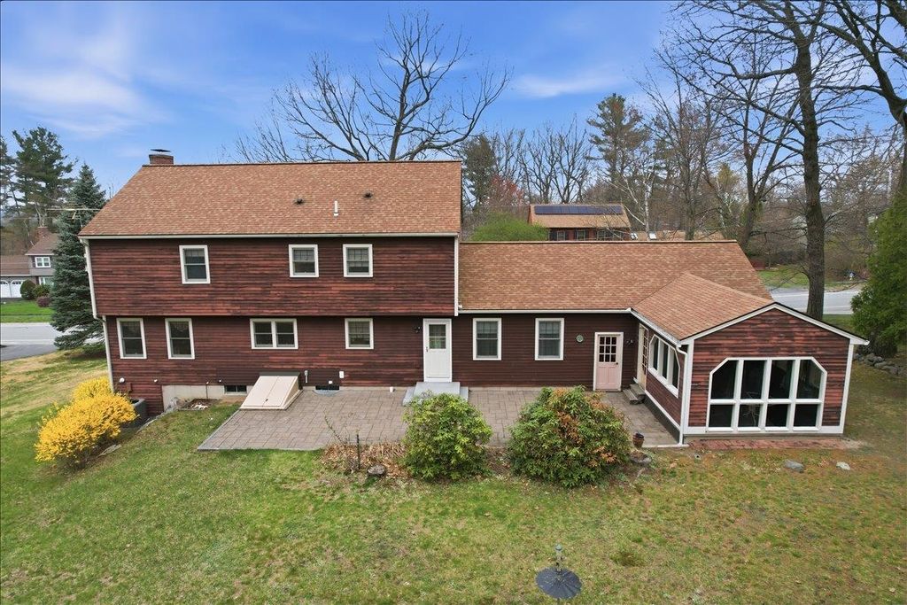 Photo of 57 Timberline Drive, Nashua, NH 03062 (MLS # 5085120)