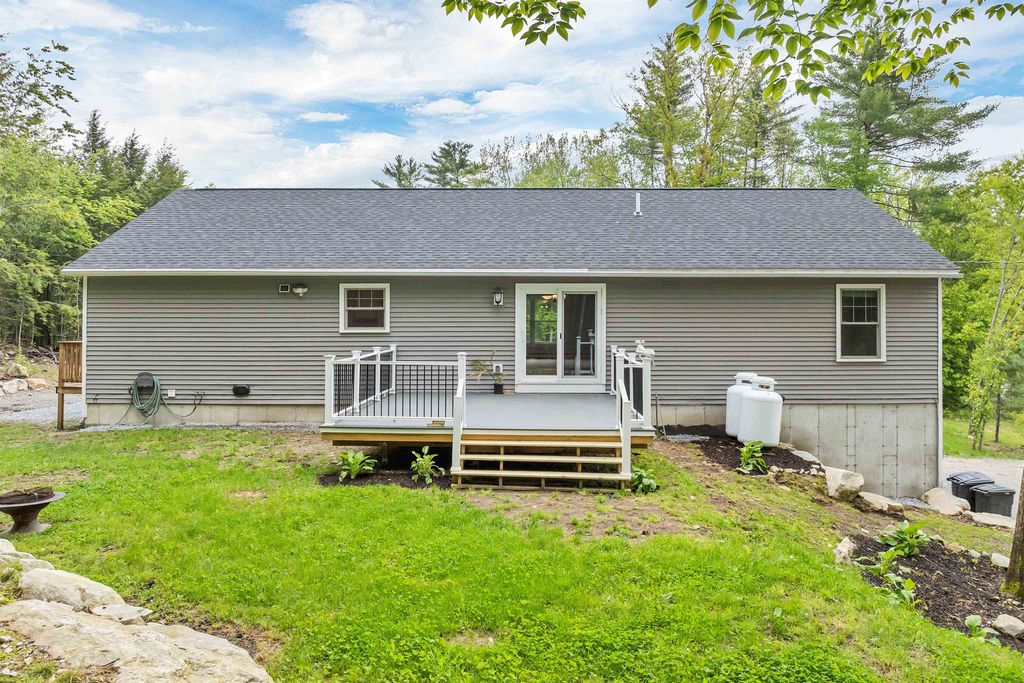 Photo of 10 Call Road, Webster, NH 03303 (MLS # 5042848)