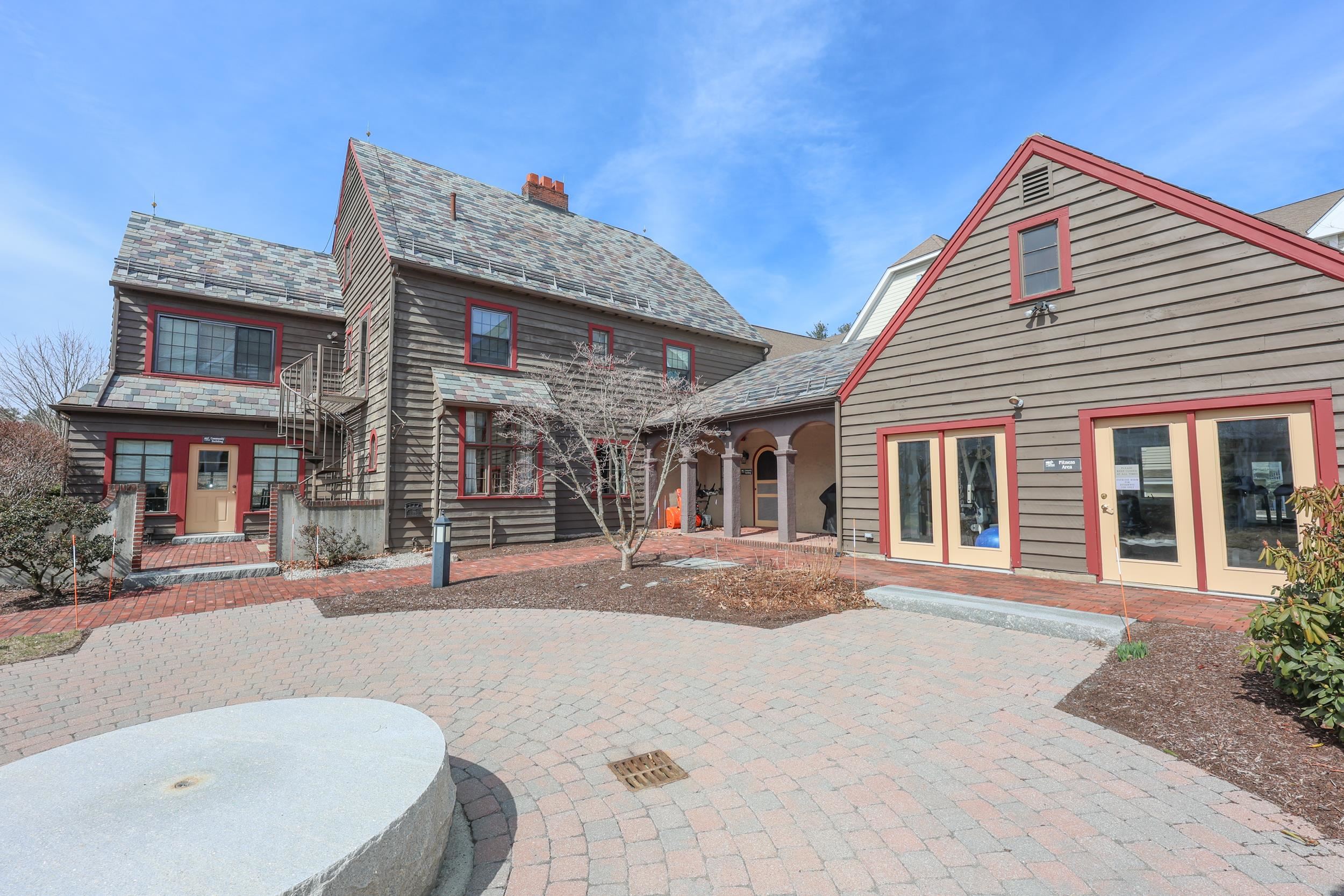 160 Daniel Webster Highway 201