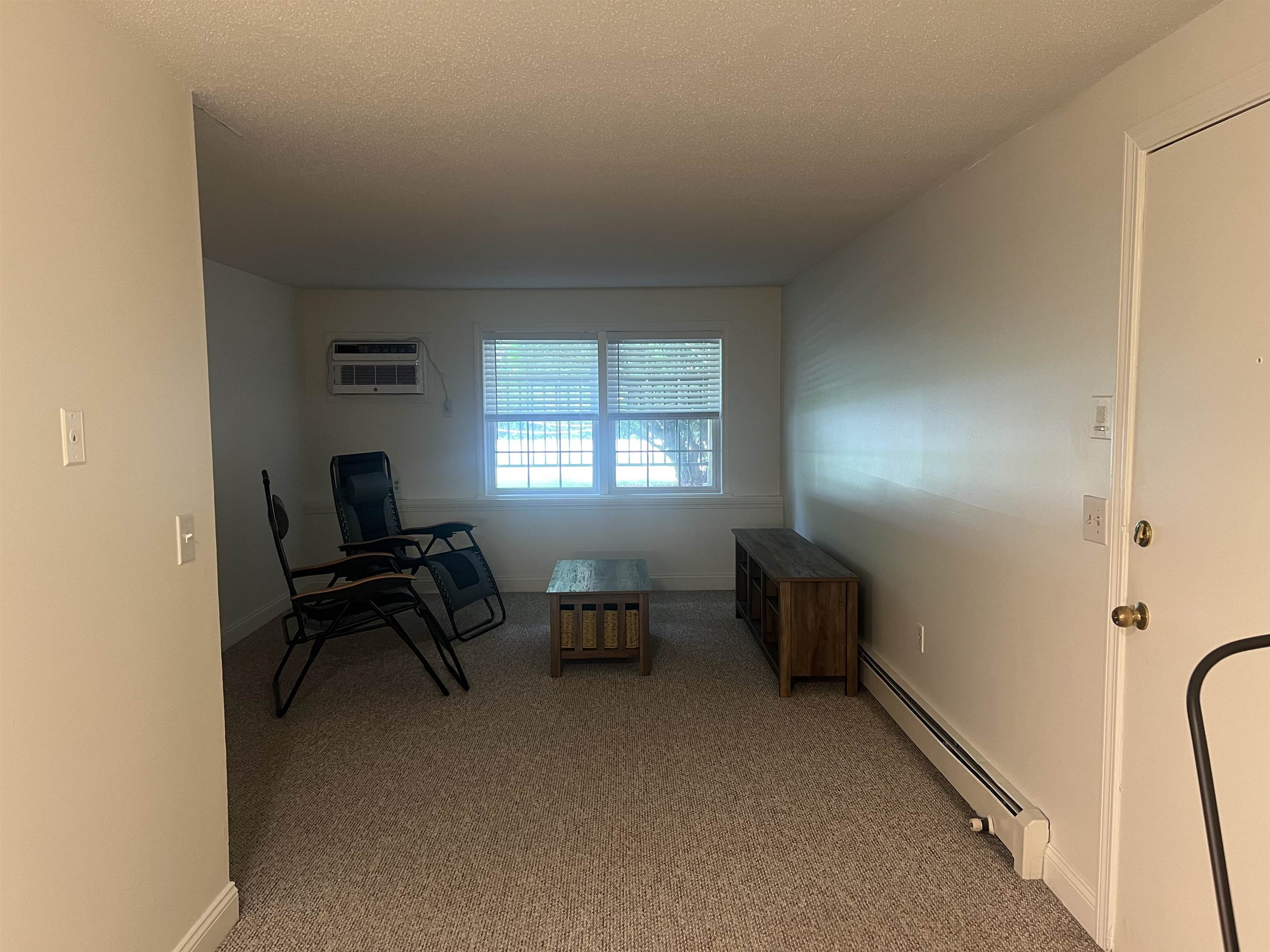 402 White Cedar Boulevard