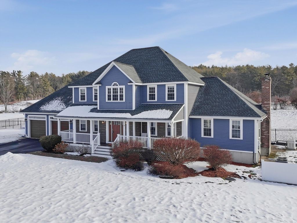 Photo of 14 Premier Drive, Londonderry, NH 03053 (MLS # 5074005)