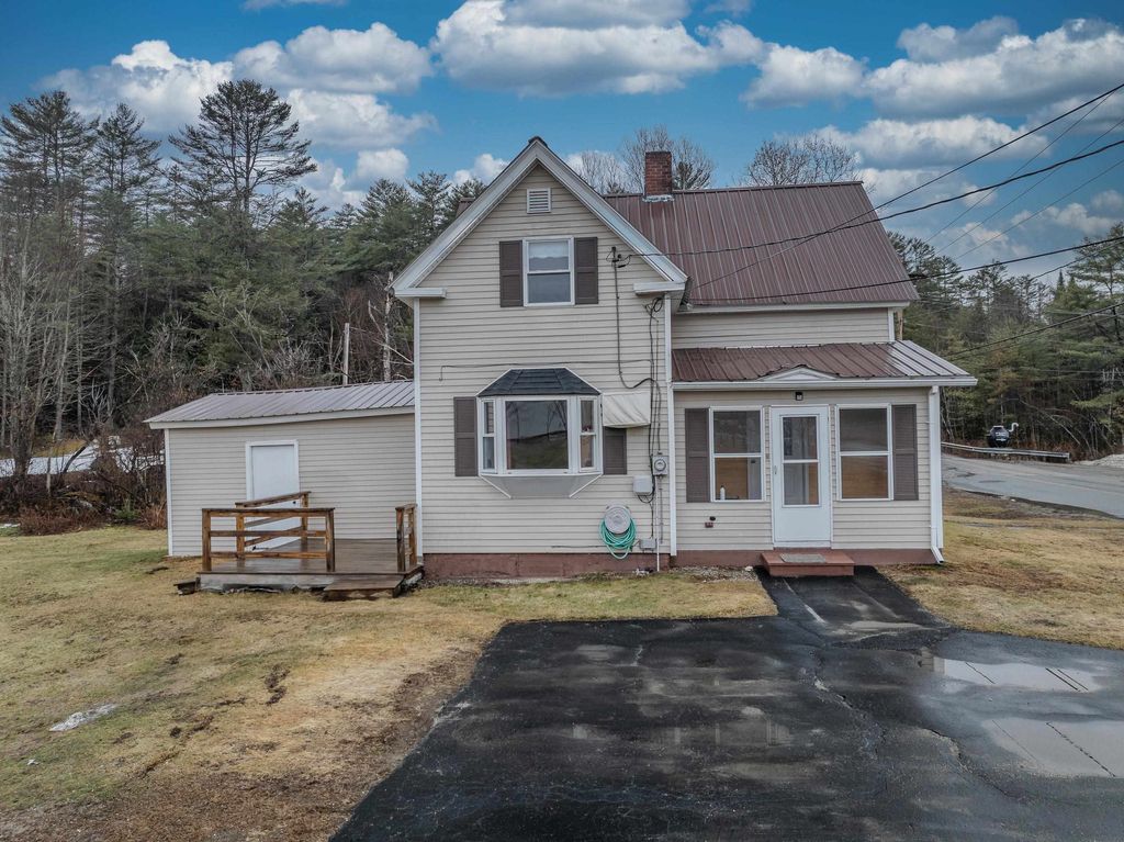 Photo of 316 Highland Avenue, Littleton, NH 03561 (MLS # 5082601)