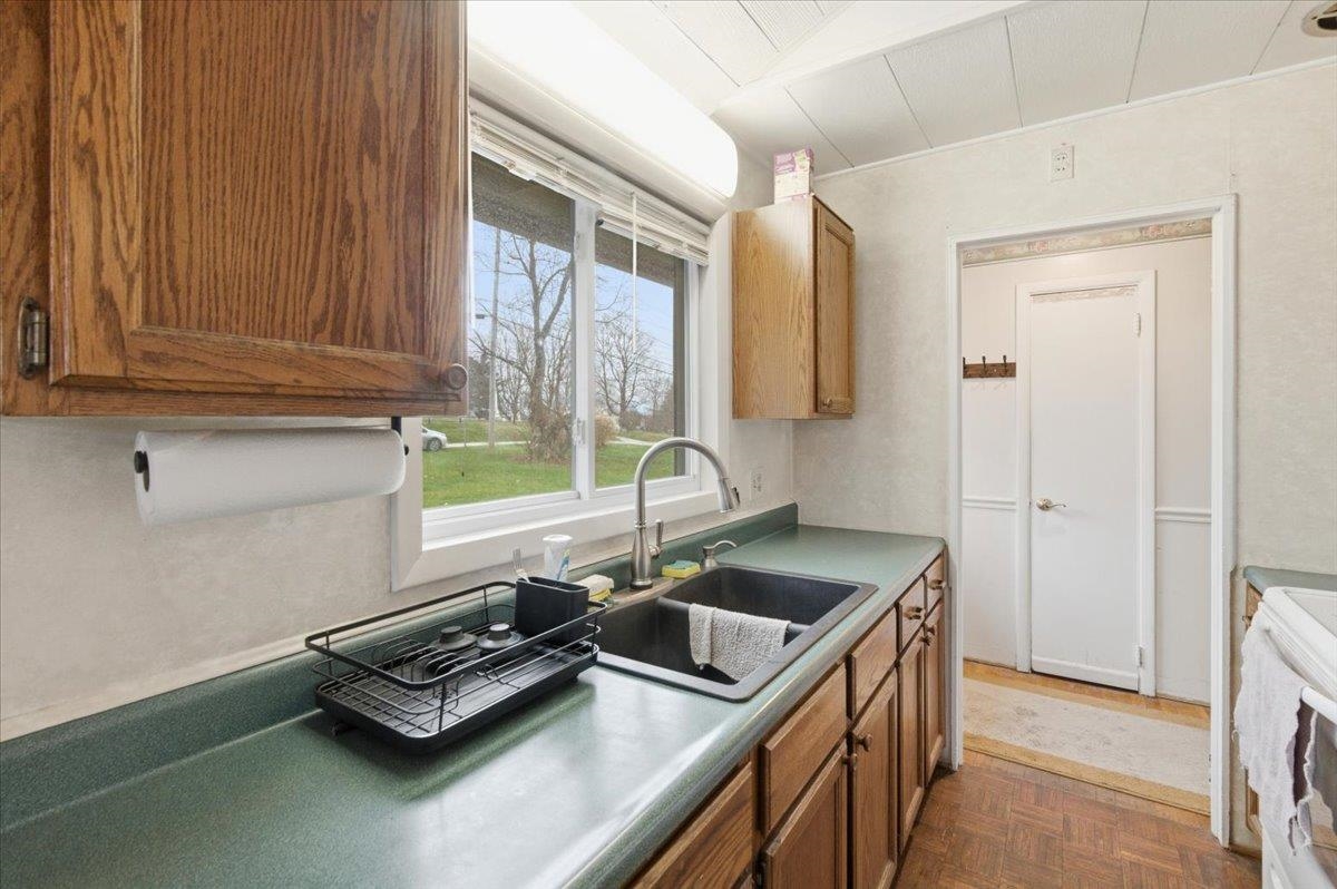 211 Grandview Street