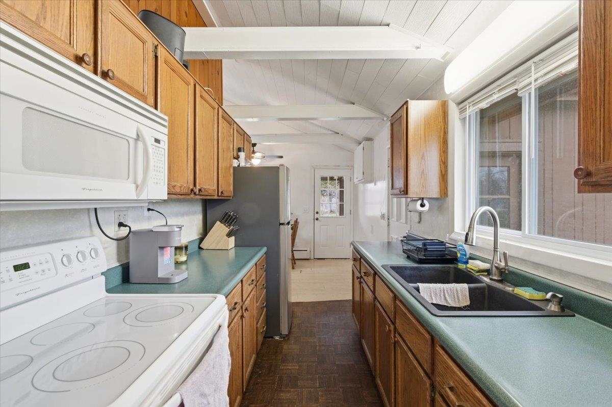 211 Grandview Street