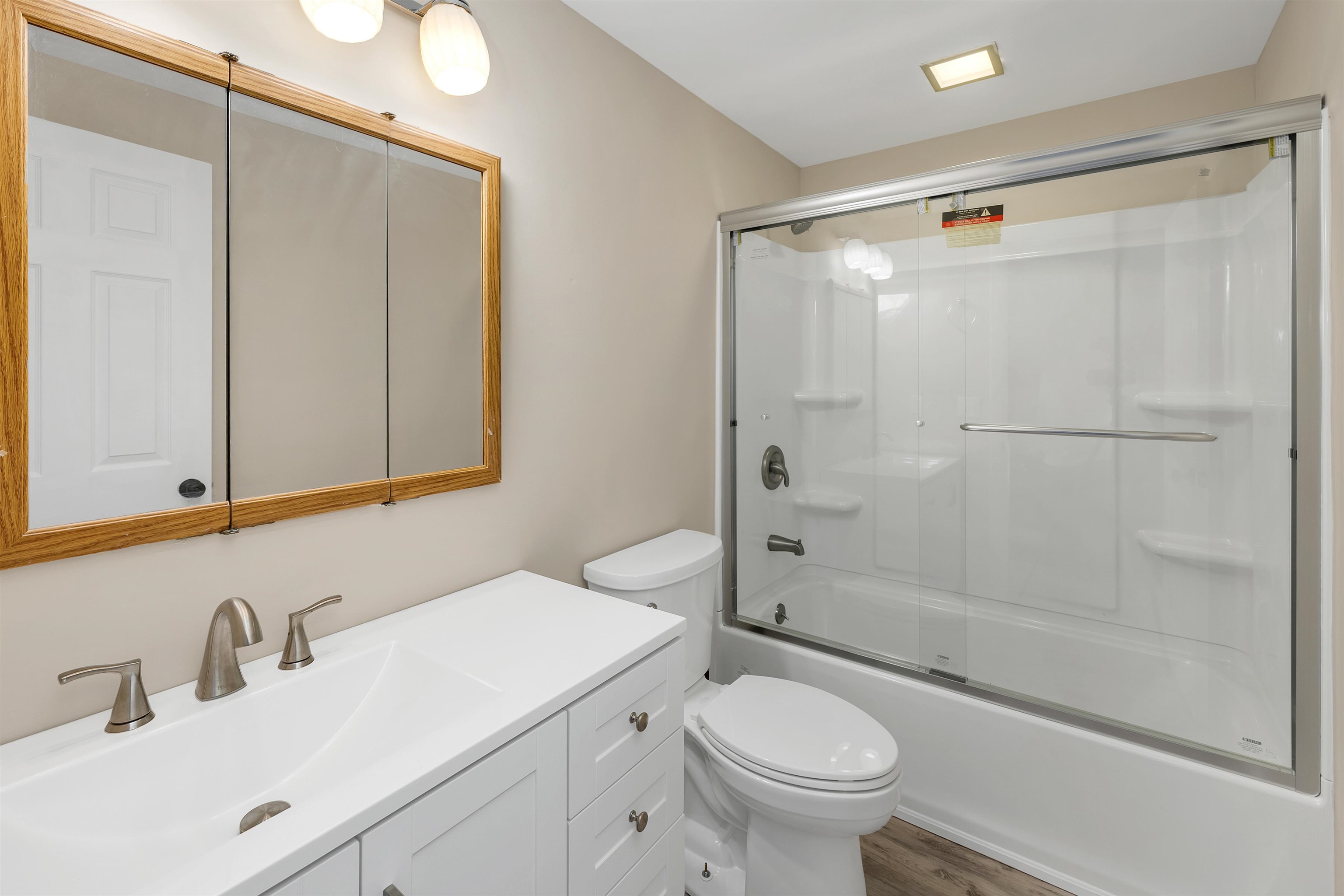 Sunapee, New Hampshire 03782, United States, 3 Bedrooms Bedrooms, ,3 BathroomsBathrooms,Residential,Active,120761