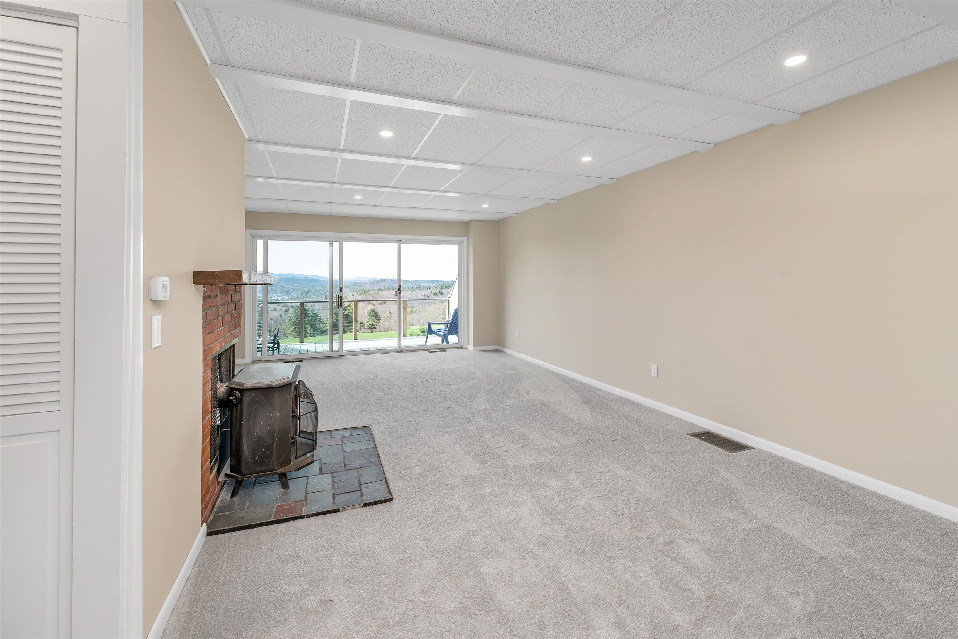 Sunapee, New Hampshire 03782, United States, 3 Bedrooms Bedrooms, ,3 BathroomsBathrooms,Residential,Active,120761