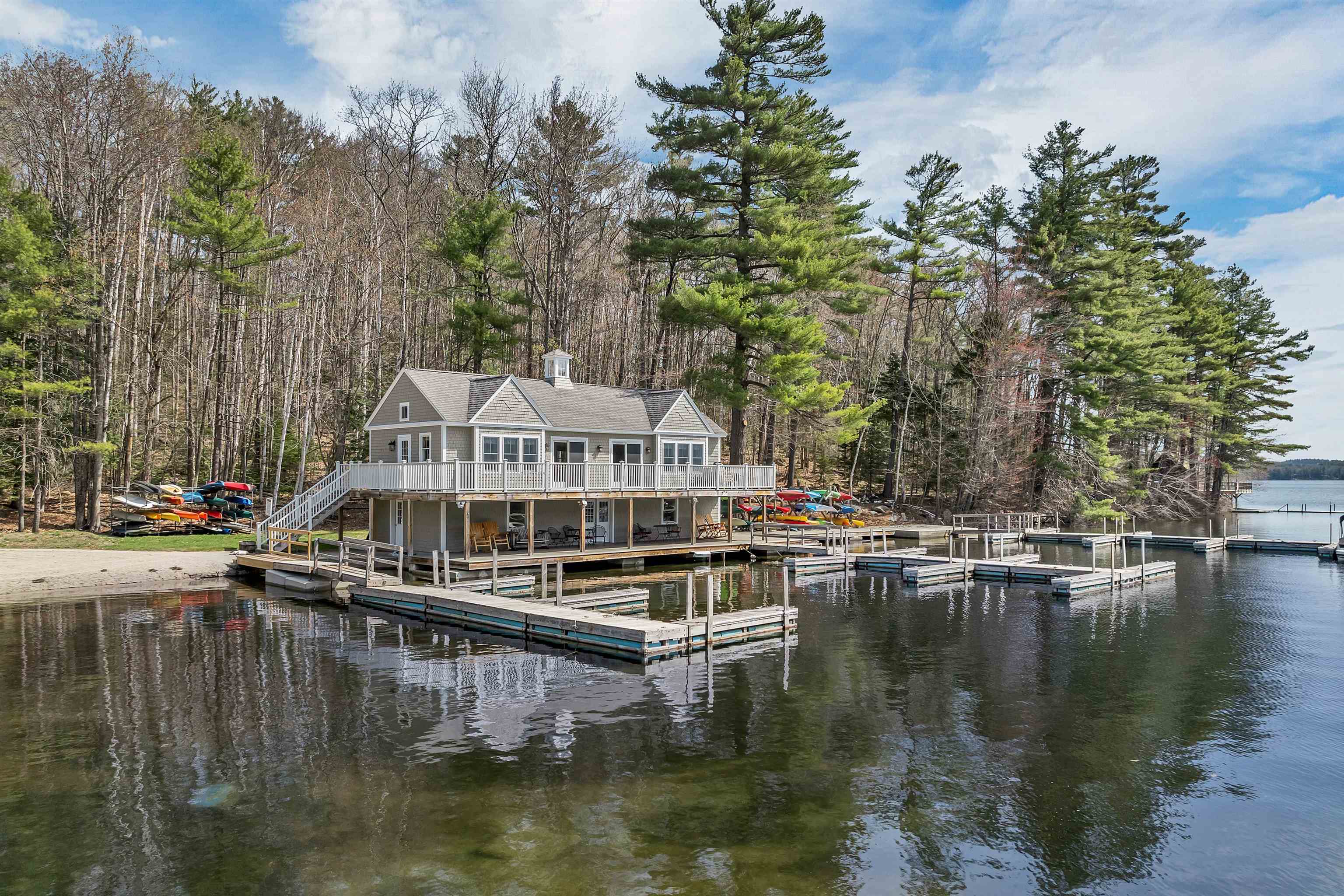 Sunapee, New Hampshire 03782, United States, 3 Bedrooms Bedrooms, ,3 BathroomsBathrooms,Residential,Active,120761