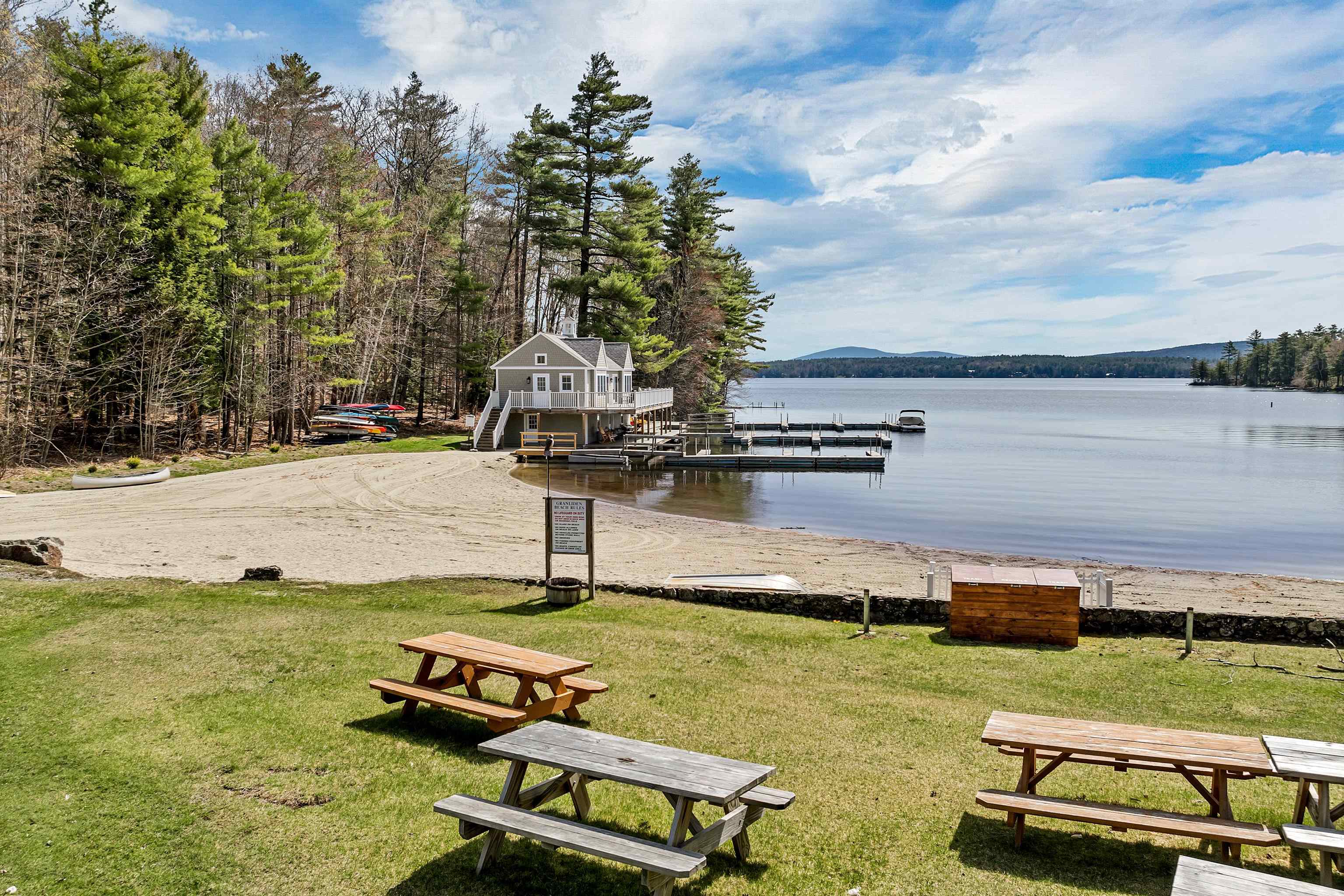 Sunapee, New Hampshire 03782, United States, 3 Bedrooms Bedrooms, ,3 BathroomsBathrooms,Residential,Active,120761