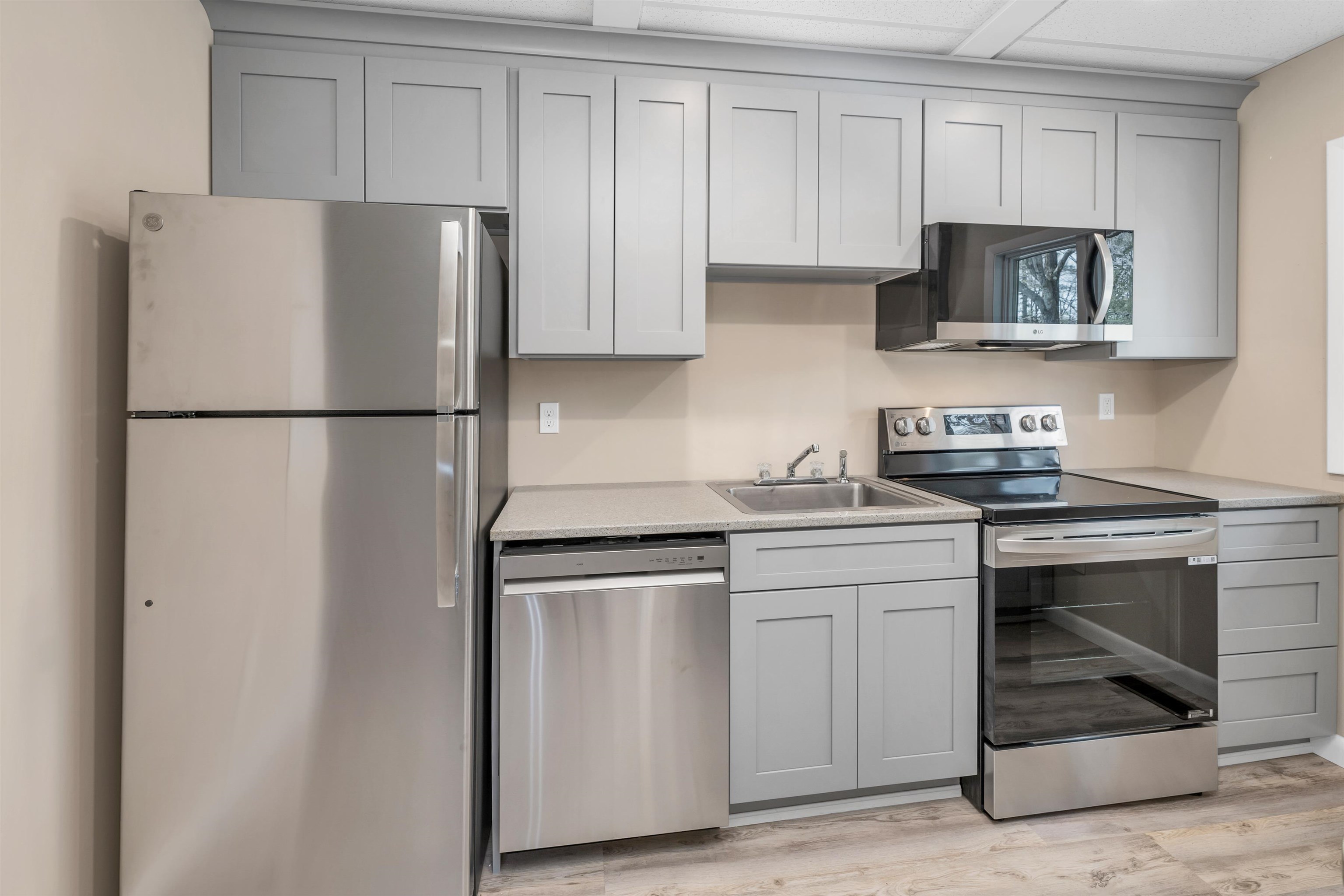 Sunapee, New Hampshire 03782, United States, 3 Bedrooms Bedrooms, ,3 BathroomsBathrooms,Residential,Active,120761