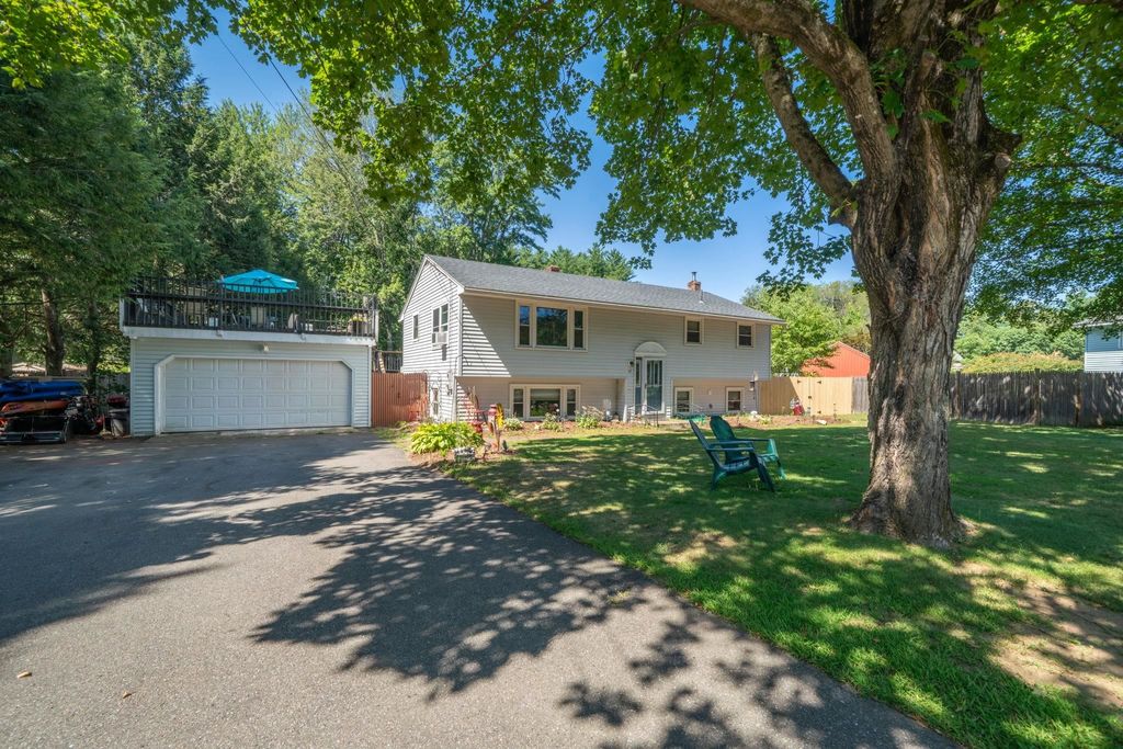 Photo of 27 Iceland Circle, Keene, NH 03431 (MLS # 5056940)