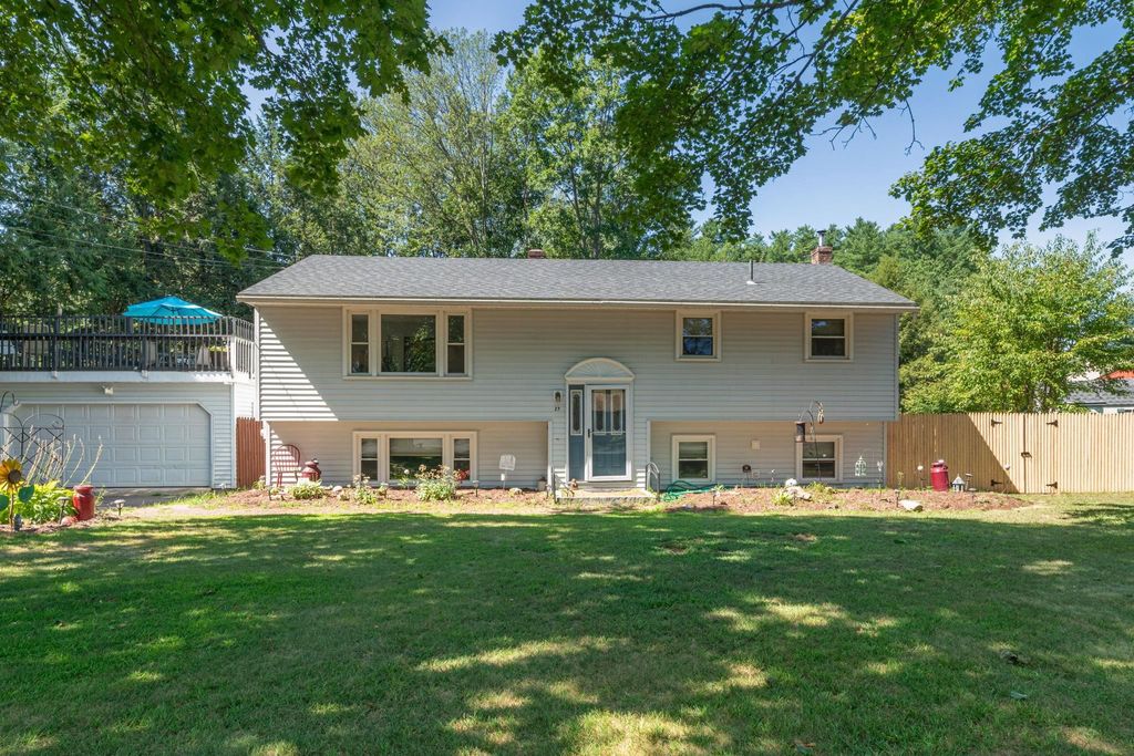 Photo of 27 Iceland Circle, Keene, NH 03431 (MLS # 5056940)