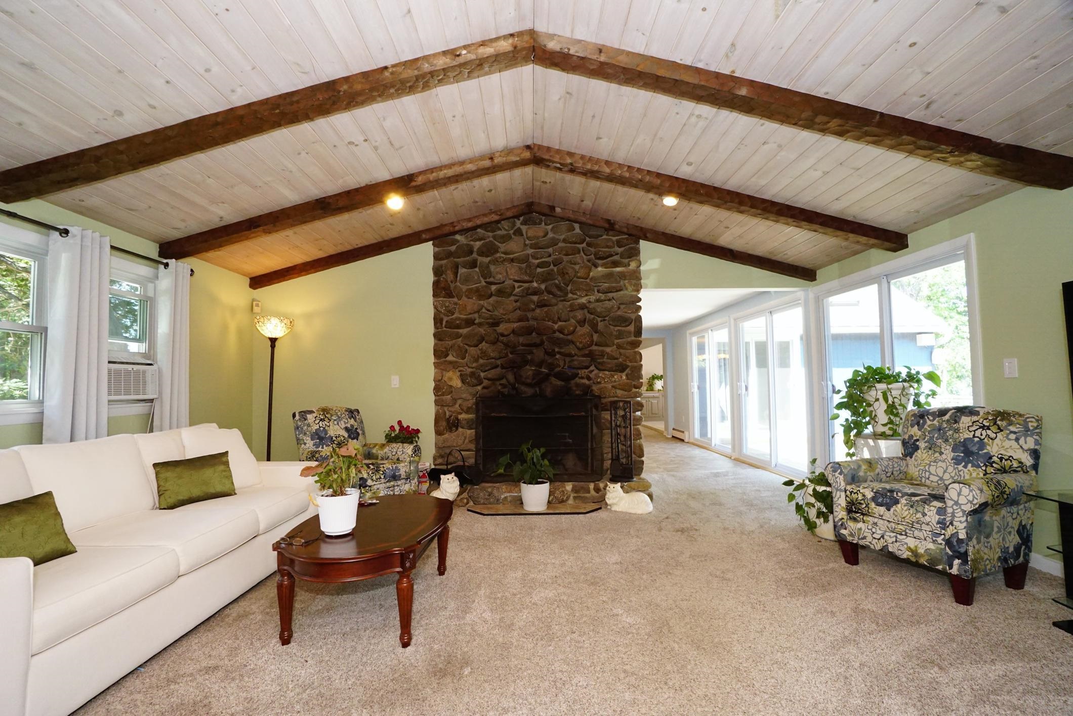 Belmont, New Hampshire 03220, United States, 3 Bedrooms Bedrooms, ,4 BathroomsBathrooms,Residential,Active,192360