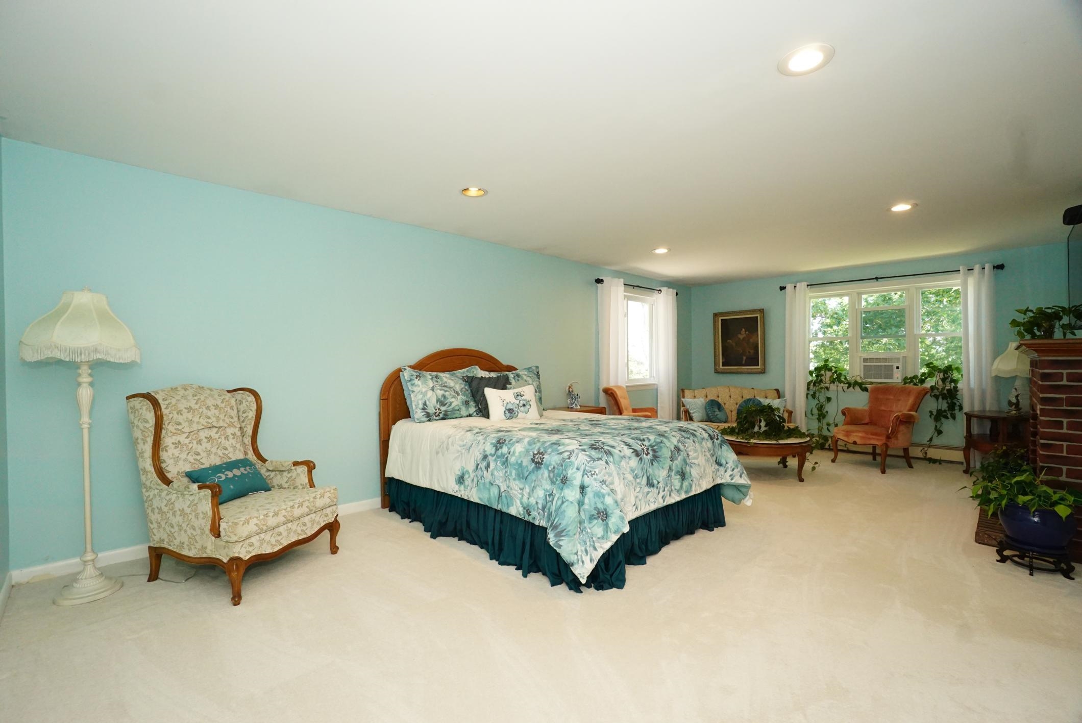 Belmont, New Hampshire 03220, United States, 3 Bedrooms Bedrooms, ,4 BathroomsBathrooms,Residential,Active,192360