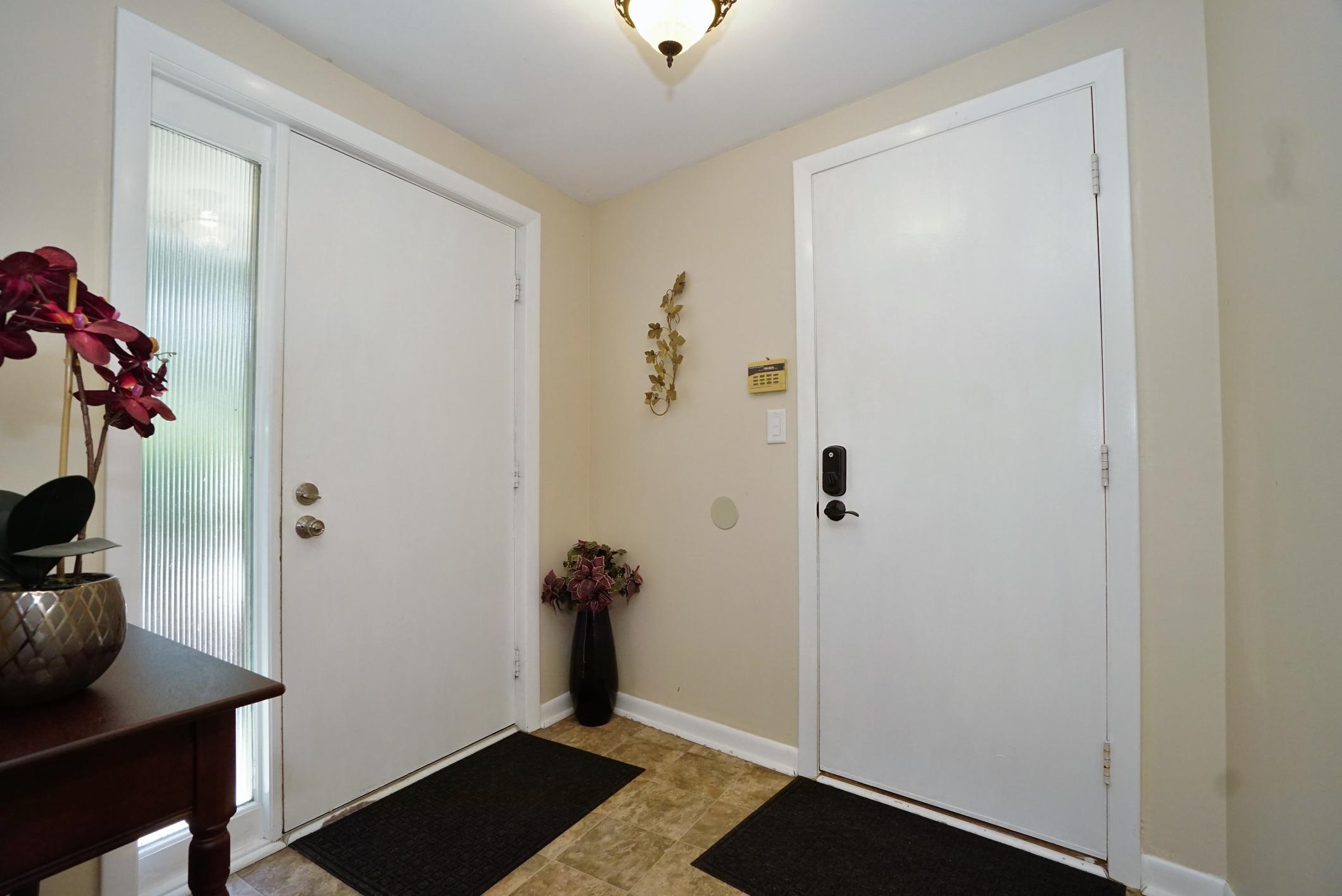 Belmont, New Hampshire 03220, United States, 3 Bedrooms Bedrooms, ,4 BathroomsBathrooms,Residential,Active,192360