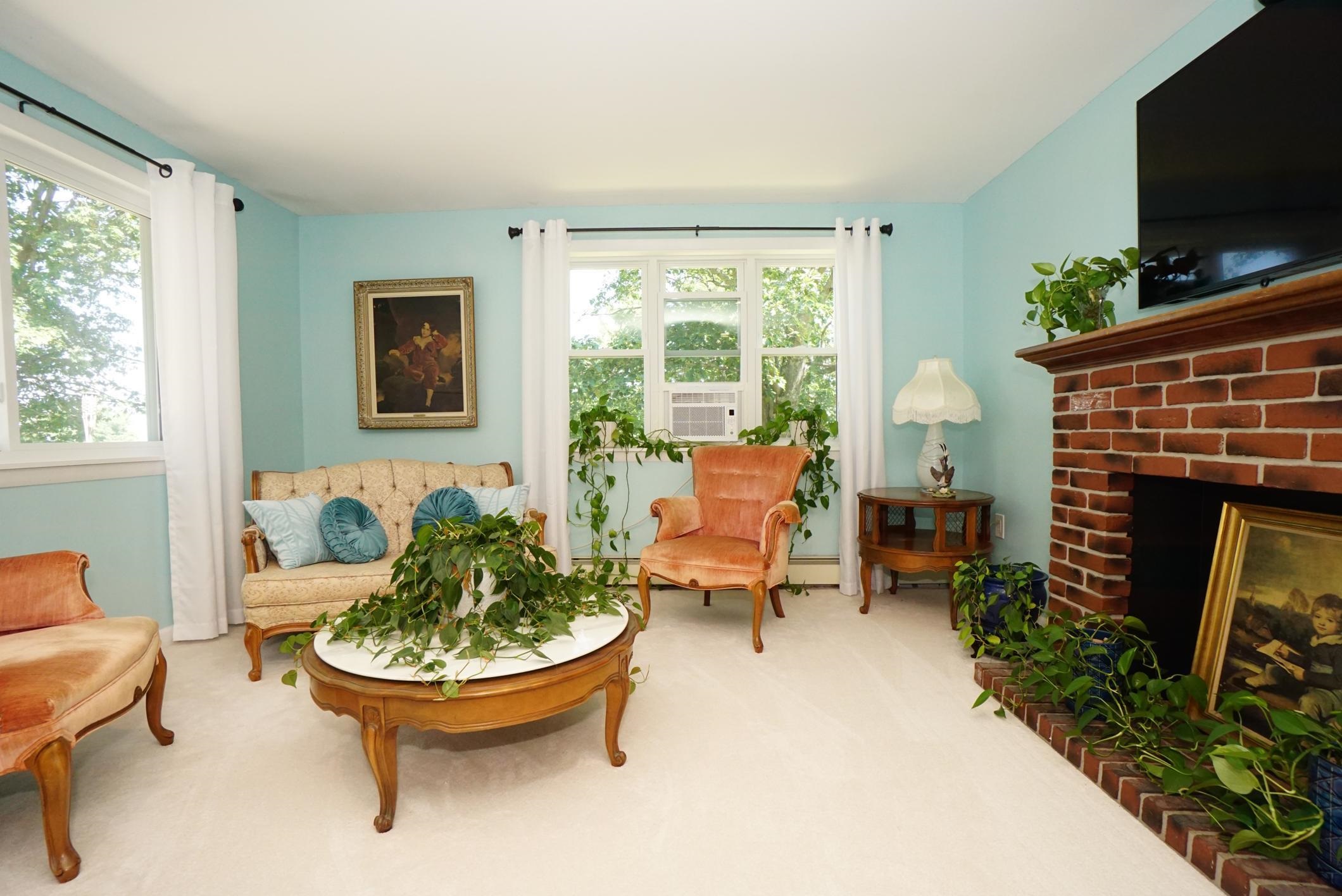 Belmont, New Hampshire 03220, United States, 3 Bedrooms Bedrooms, ,4 BathroomsBathrooms,Residential,Active,192360