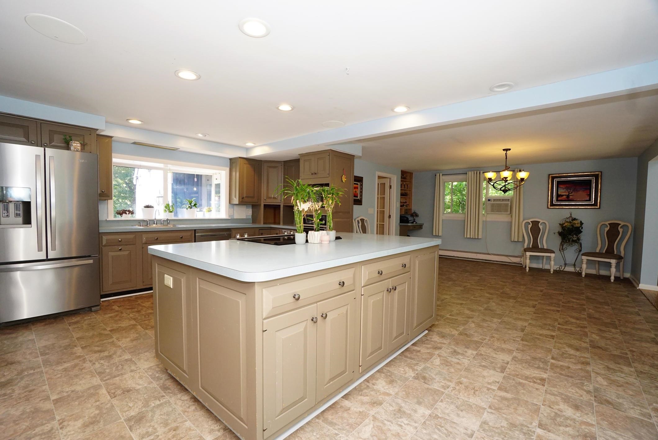 Belmont, New Hampshire 03220, United States, 3 Bedrooms Bedrooms, ,4 BathroomsBathrooms,Residential,Active,192360