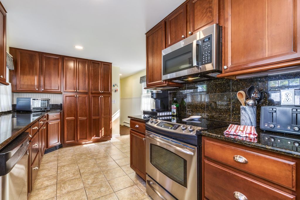 Photo of 492 Woodlawn Ridge Road, Pembroke, NH 03275 (MLS # 5062601)