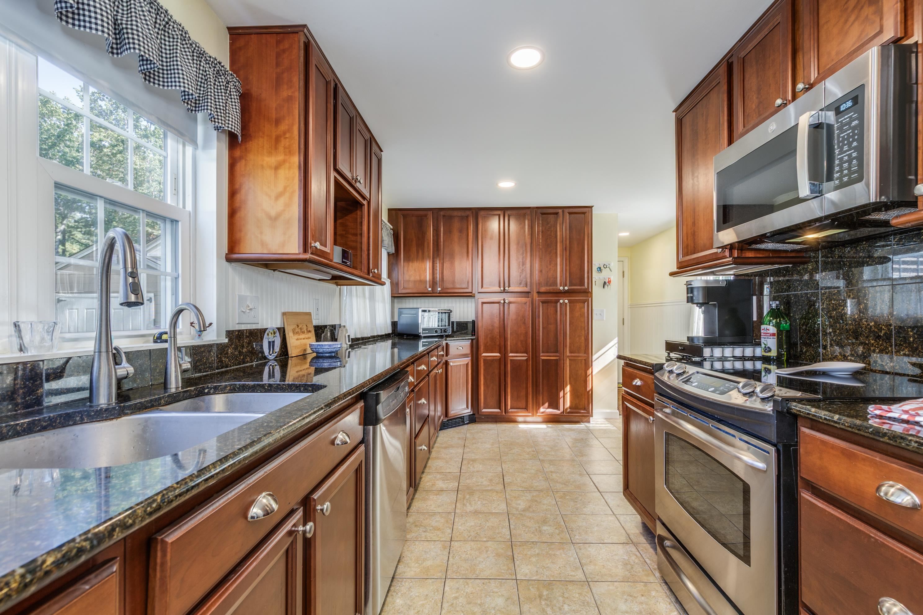 492 Woodlawn Ridge Road