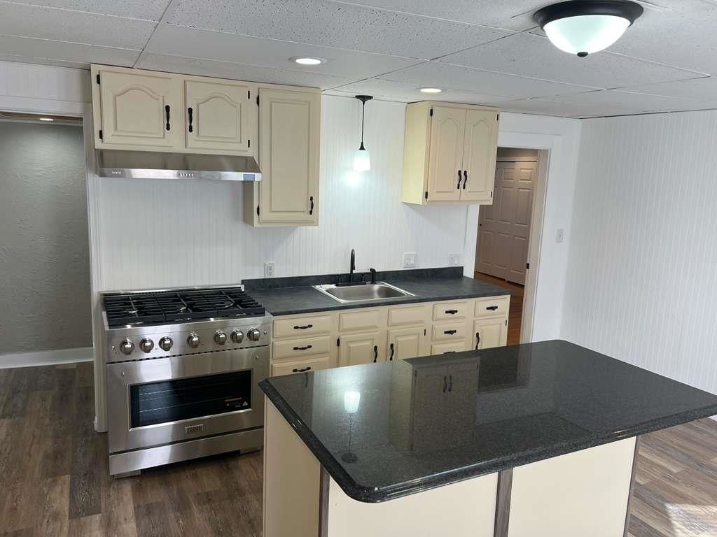 Photo of 118 Riddle Street #1F, Manchester, NH 03102 (MLS # 5080860)