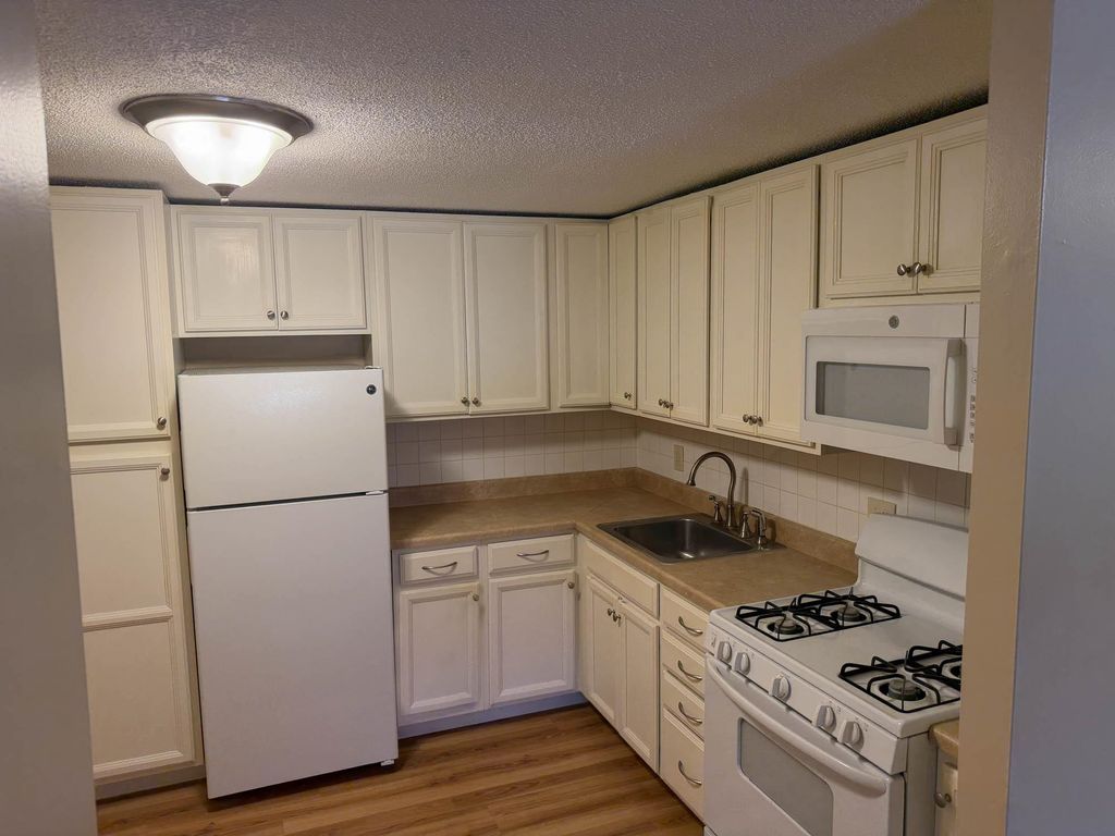 Photo of 1 Lancelot Court #2, Salem, NH 03079 (MLS # 5089233)