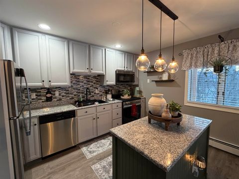 153 Pittsford Commons D6 Pittsford VT 05763