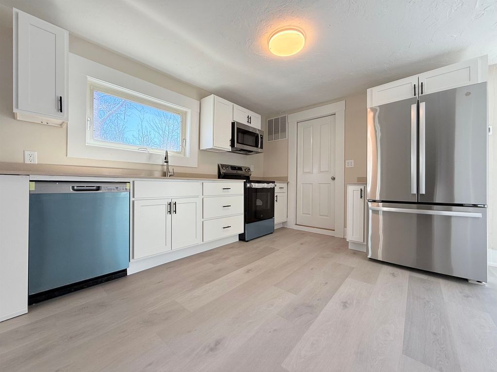 Photo of 8 Holman Street, Hillsborough, NH 03221 (MLS # 5082772)