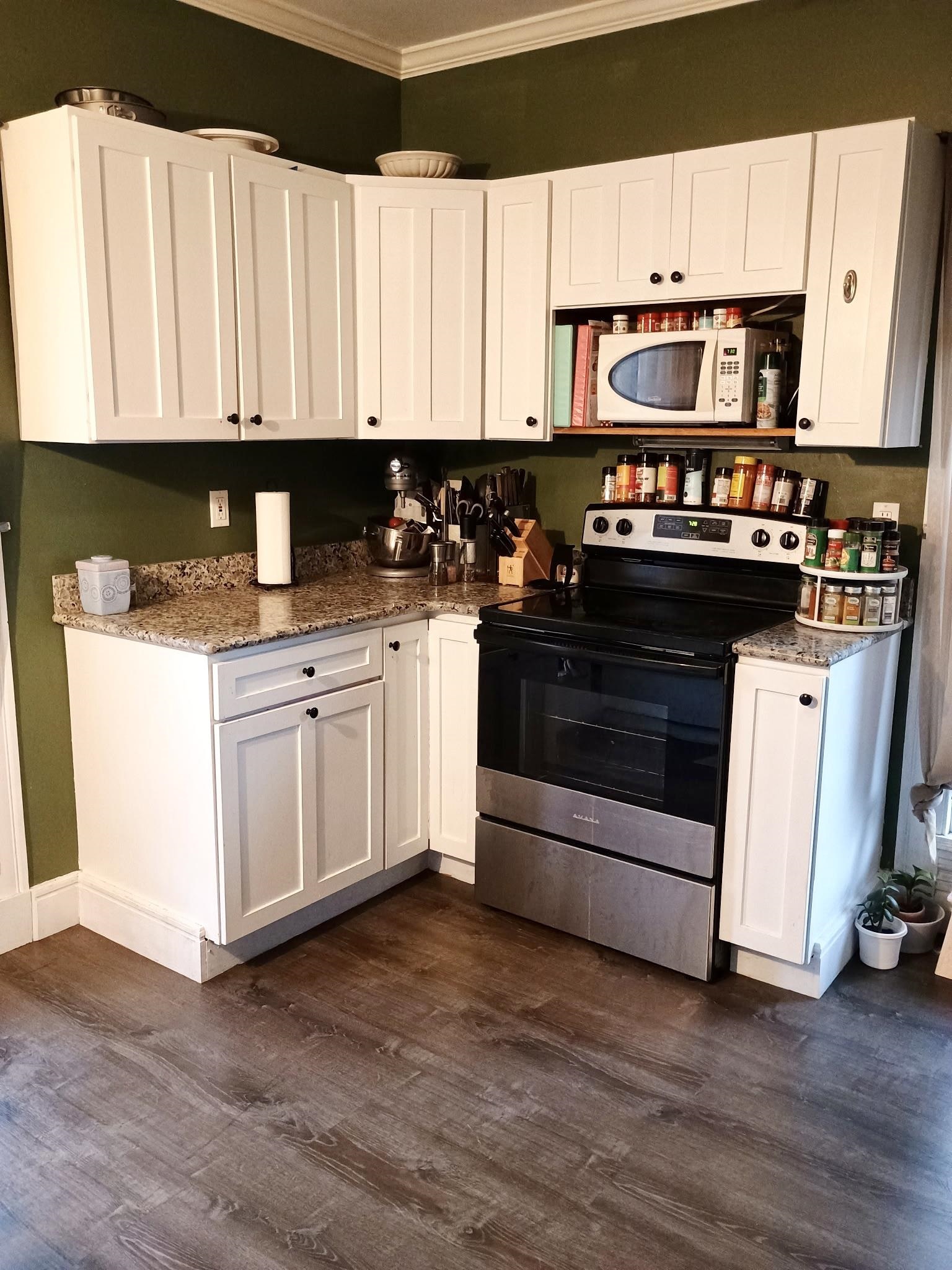 Manchester, New Hampshire 03104, United States, 3 Bedrooms Bedrooms, ,2 BathroomsBathrooms,Residential,Active,125291