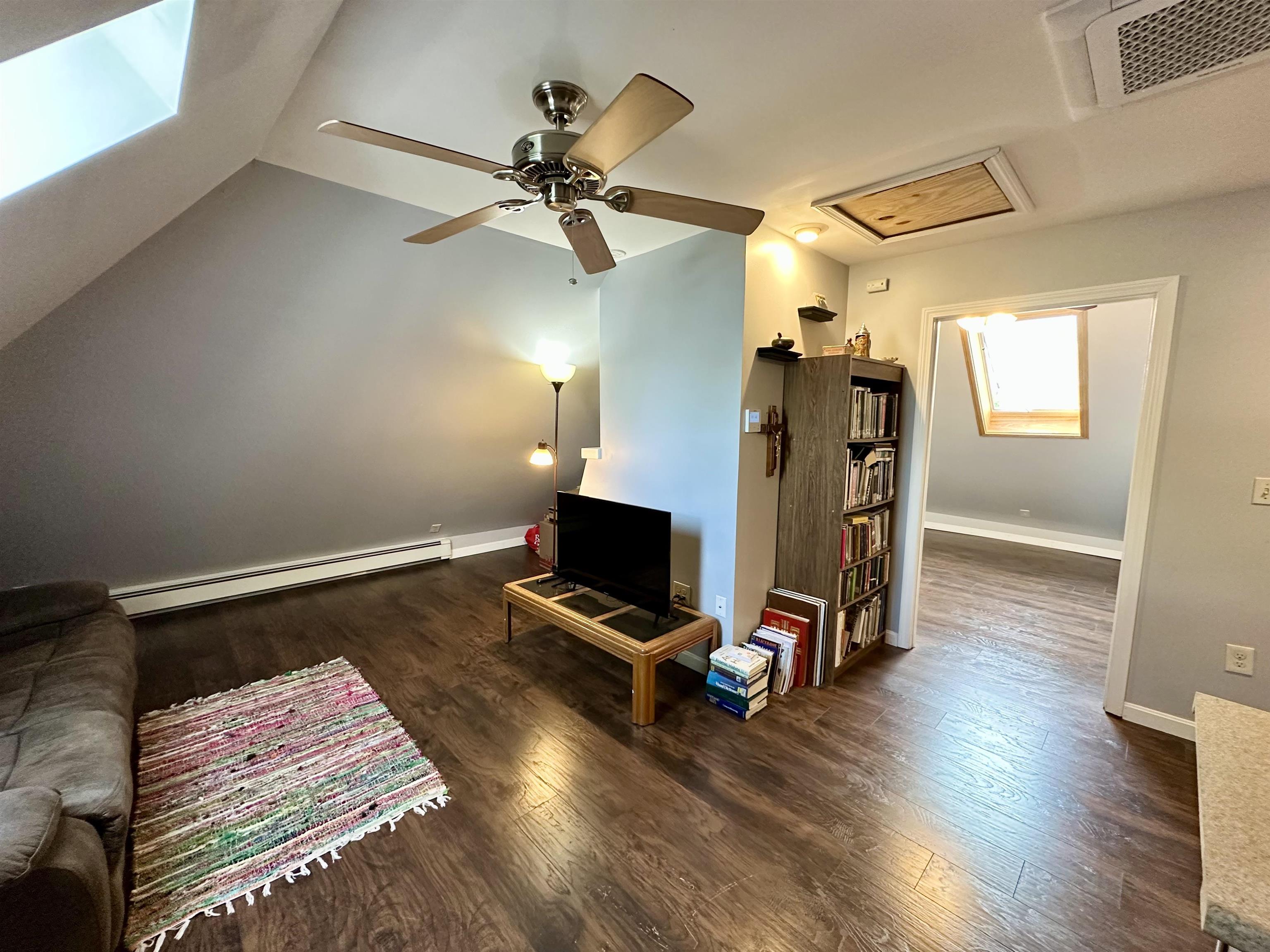 Manchester, New Hampshire 03104, United States, 3 Bedrooms Bedrooms, ,2 BathroomsBathrooms,Residential,Active,125291