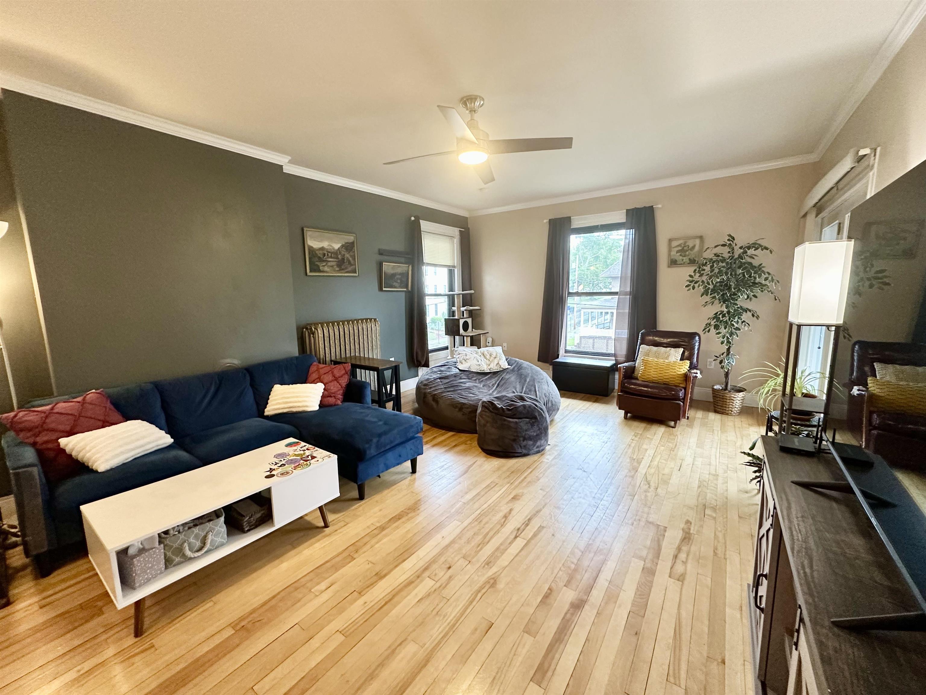 Manchester, New Hampshire 03104, United States, 3 Bedrooms Bedrooms, ,2 BathroomsBathrooms,Residential,Active,125291