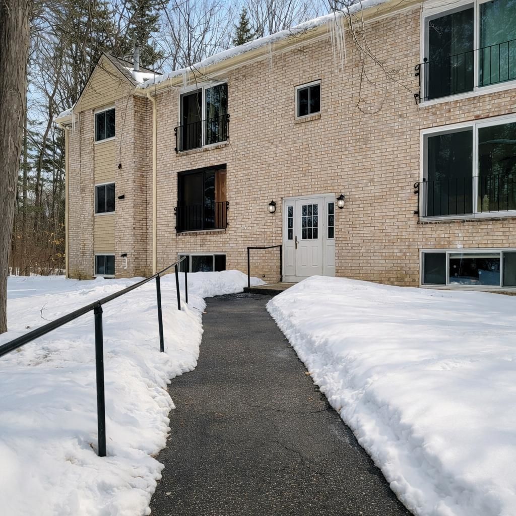 Photo of 5 Brookside Drive #9, Exeter, NH 03833 (MLS # 5077610)