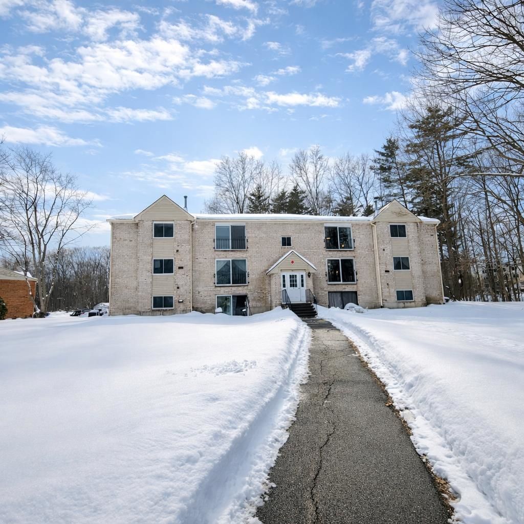 Photo of 5 Brookside Drive #9, Exeter, NH 03833 (MLS # 5077610)