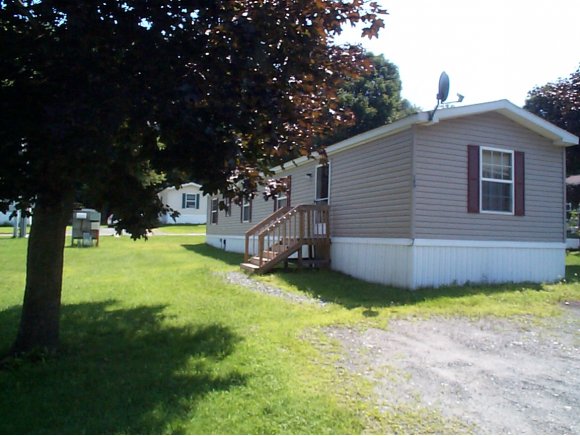 Photo 1 of 1 — 189 Merrimac Circle, Hartford, VT 05001