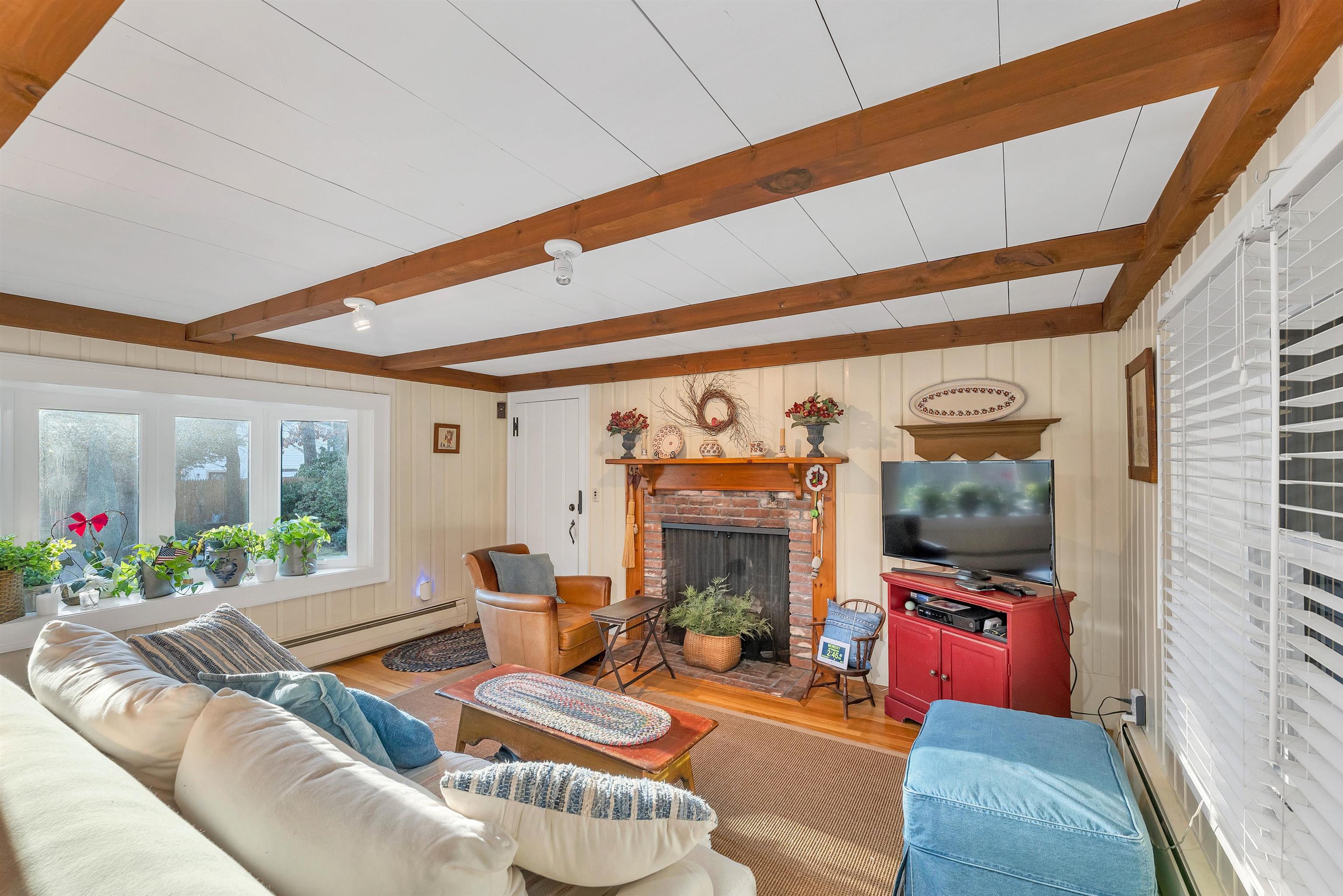 Plaistow, New Hampshire 03865, United States, 3 Bedrooms Bedrooms, ,2 BathroomsBathrooms,Residential,Pending,21025