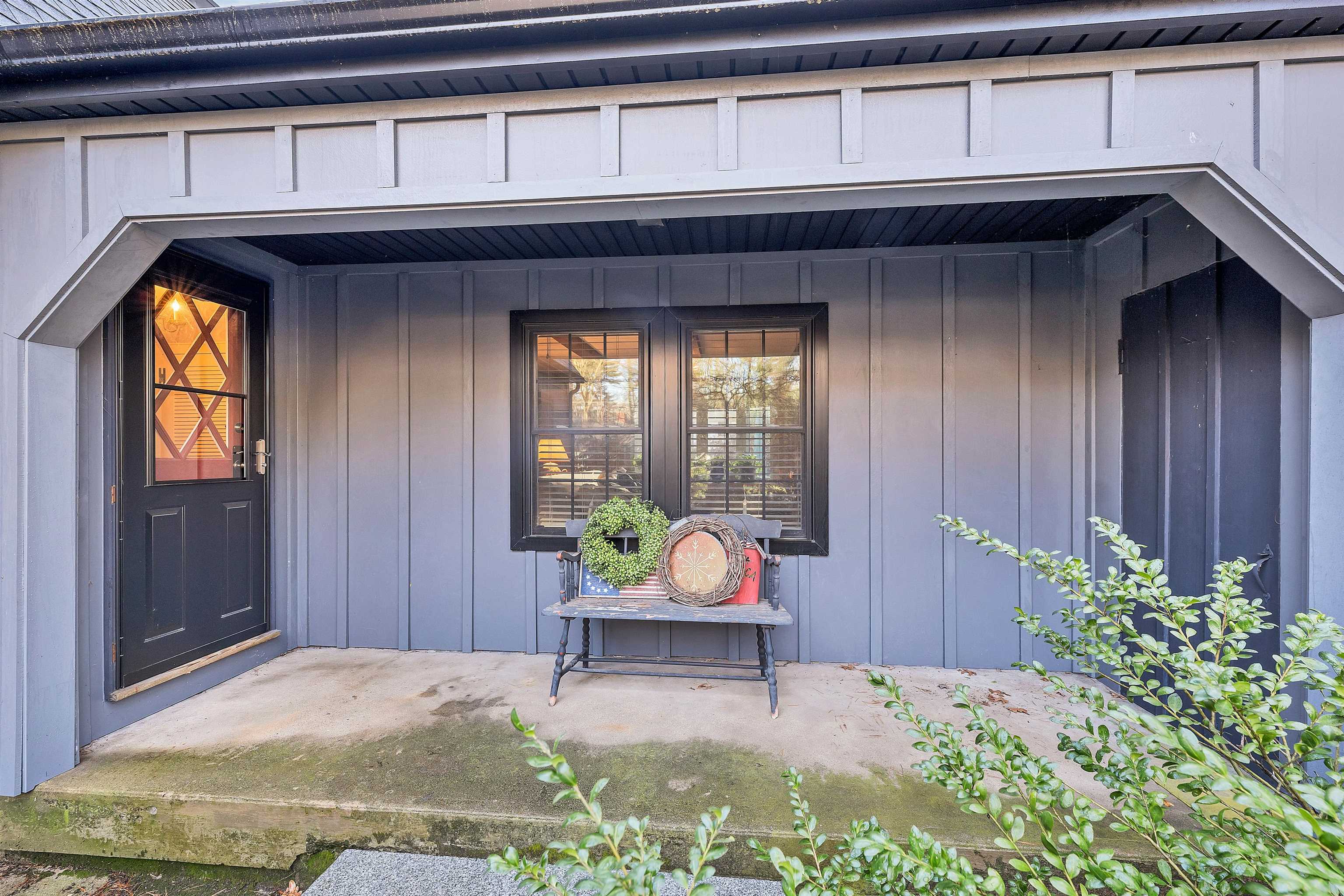 Plaistow, New Hampshire 03865, United States, 3 Bedrooms Bedrooms, ,2 BathroomsBathrooms,Residential,Pending,21025