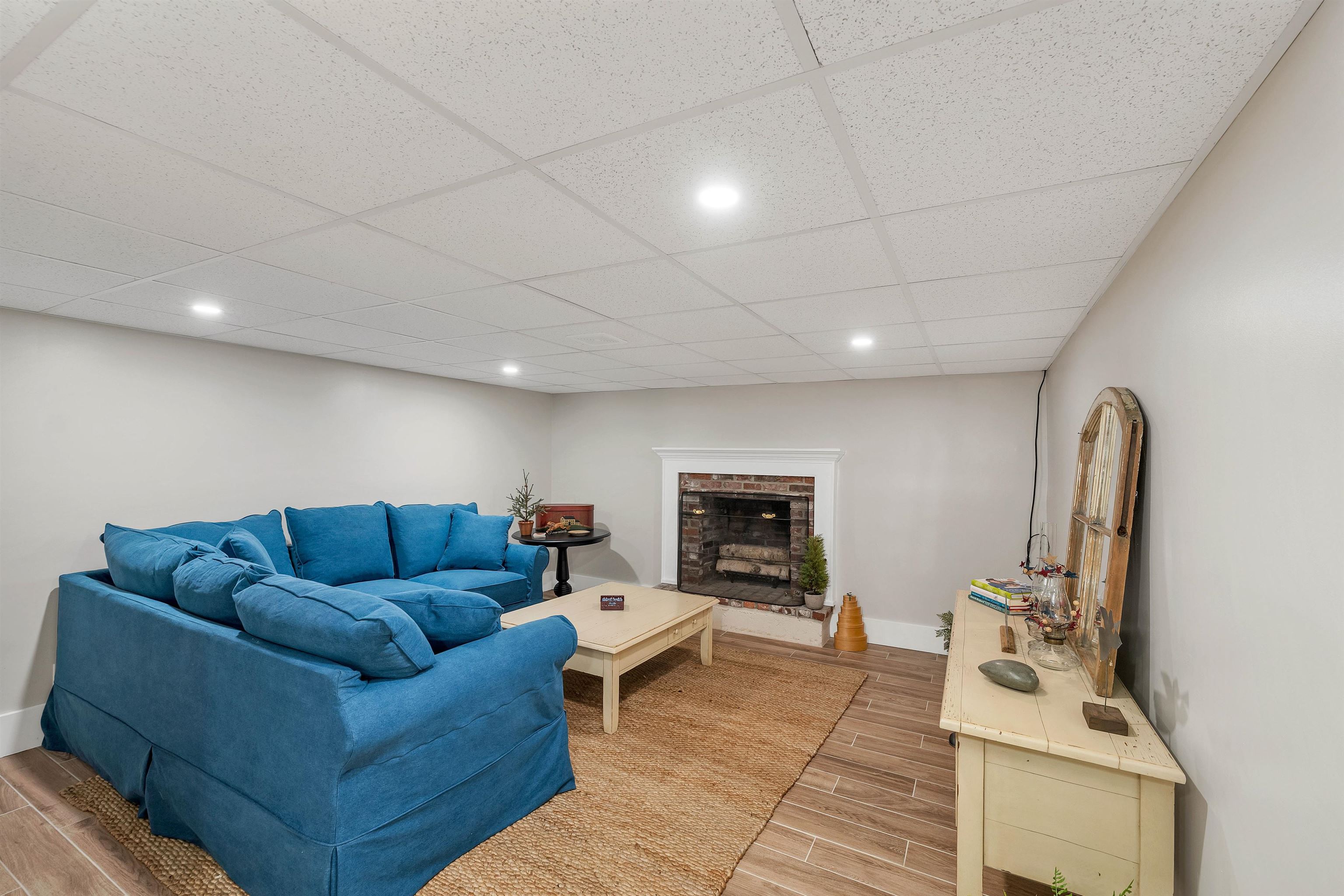 Plaistow, New Hampshire 03865, United States, 3 Bedrooms Bedrooms, ,2 BathroomsBathrooms,Residential,Pending,21025