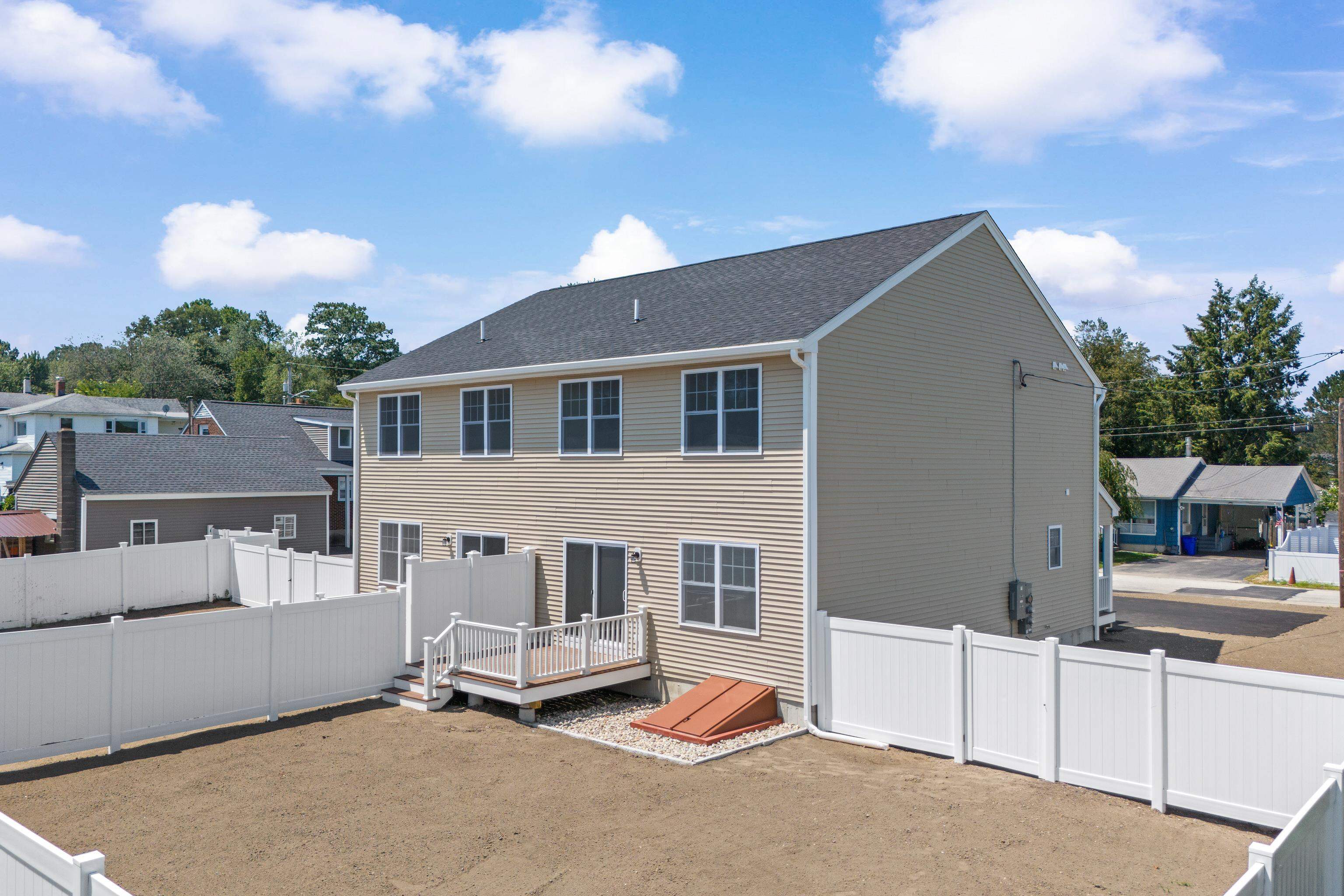 39 A Larch Street