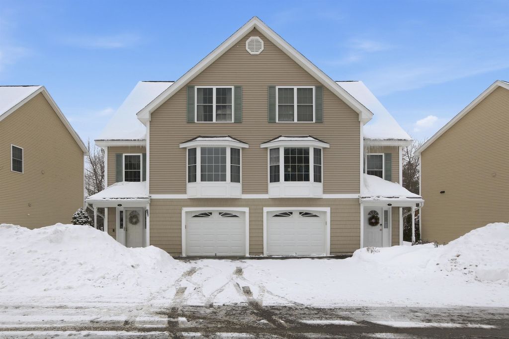 Photo of 11 Canterberry Court #A, Hudson, NH 03051 (MLS # 5077644)