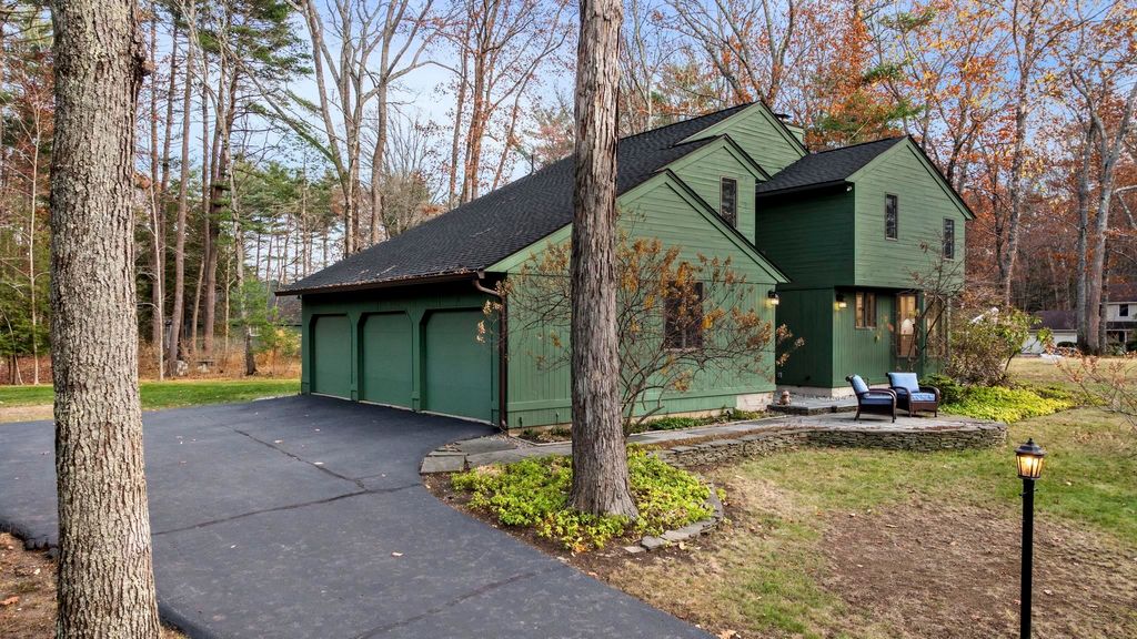 Photo of 45 F W Hartford Drive, Portsmouth, NH 03801 (MLS # 5069839)