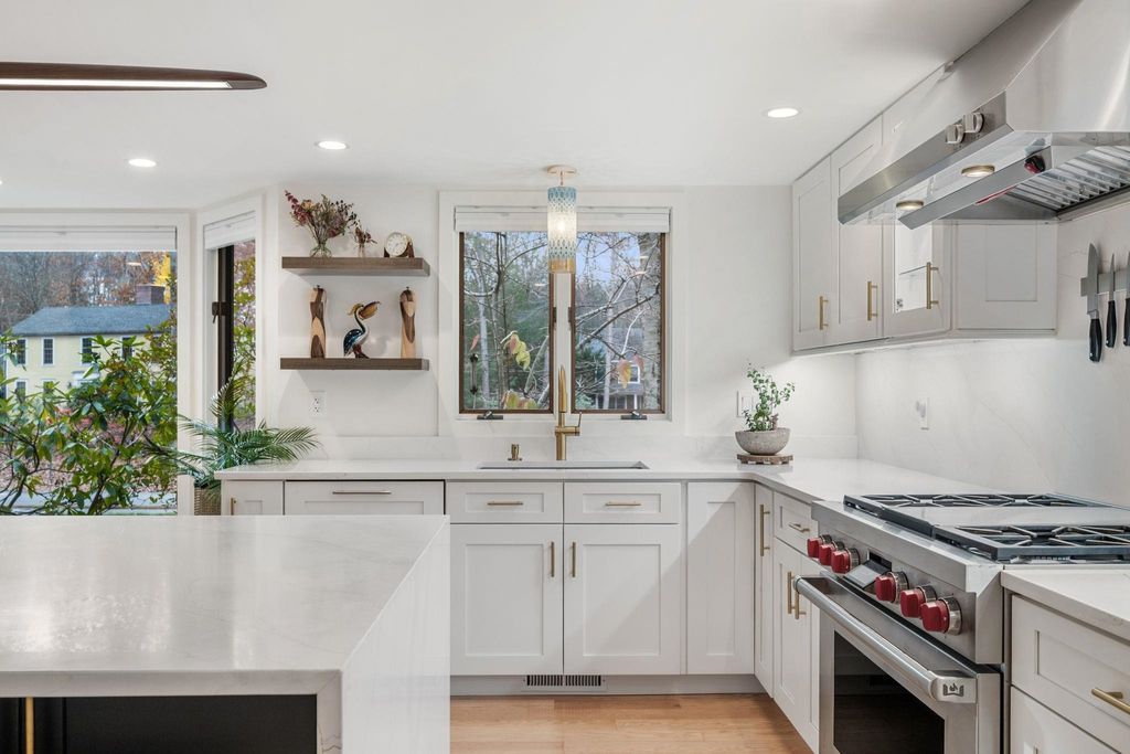 Photo of 45 F W Hartford Drive, Portsmouth, NH 03801 (MLS # 5069839)