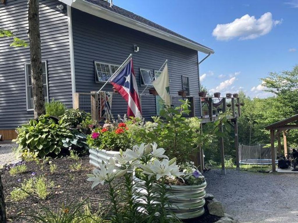 Photo of 27 Skytop Drive, Newbury, NH 03255 (MLS # 5083348)