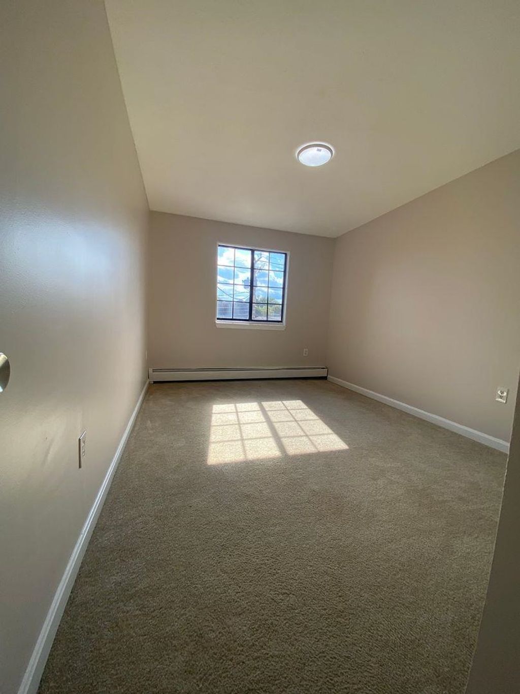 Photo of 153 West Hancock Street #32, Manchester, NH 03102 (MLS # 5074862)