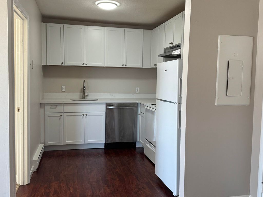 Photo of 153 West Hancock Street #32, Manchester, NH 03102 (MLS # 5074862)