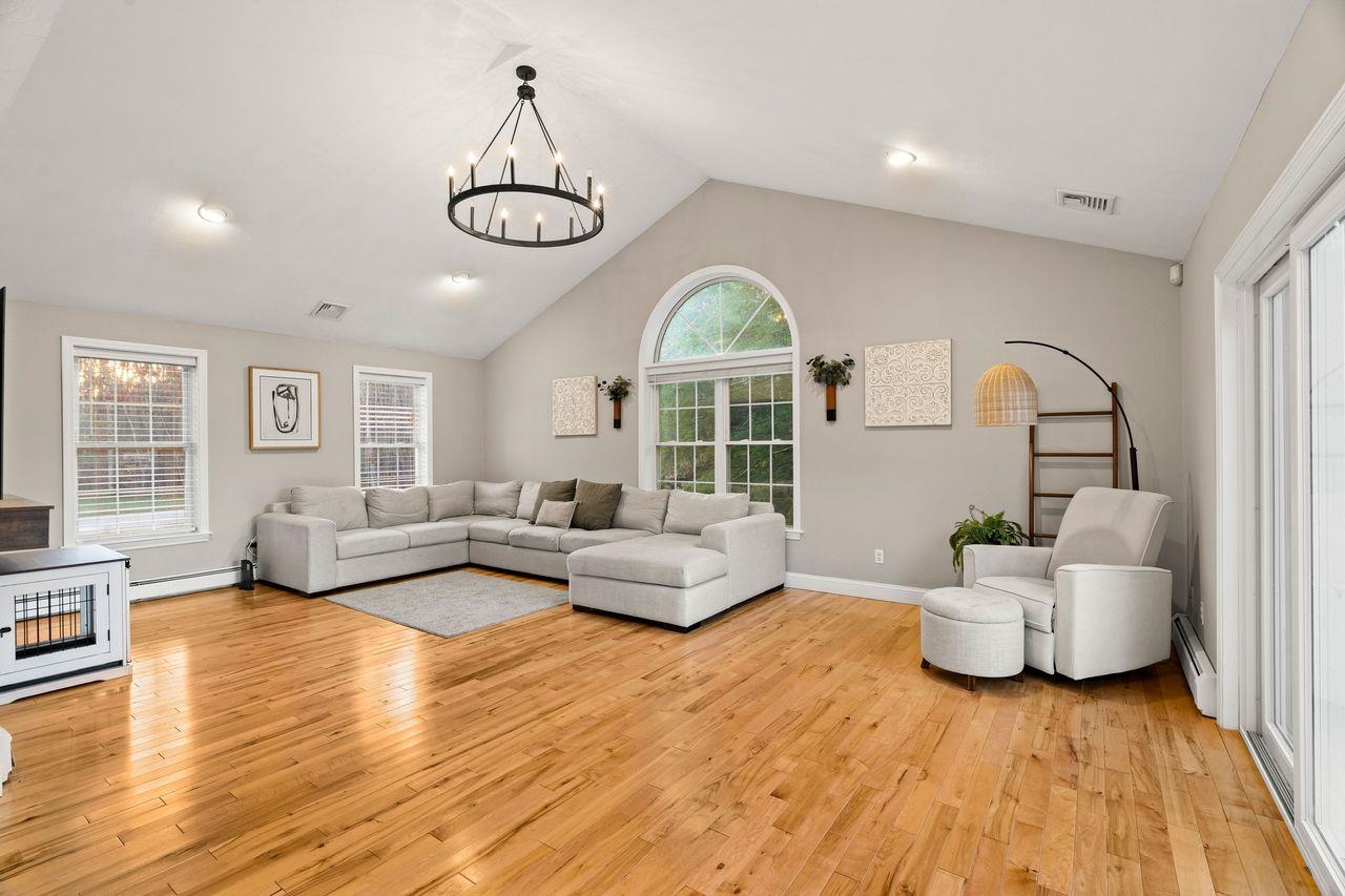 32 Pillsbury Pasture Road