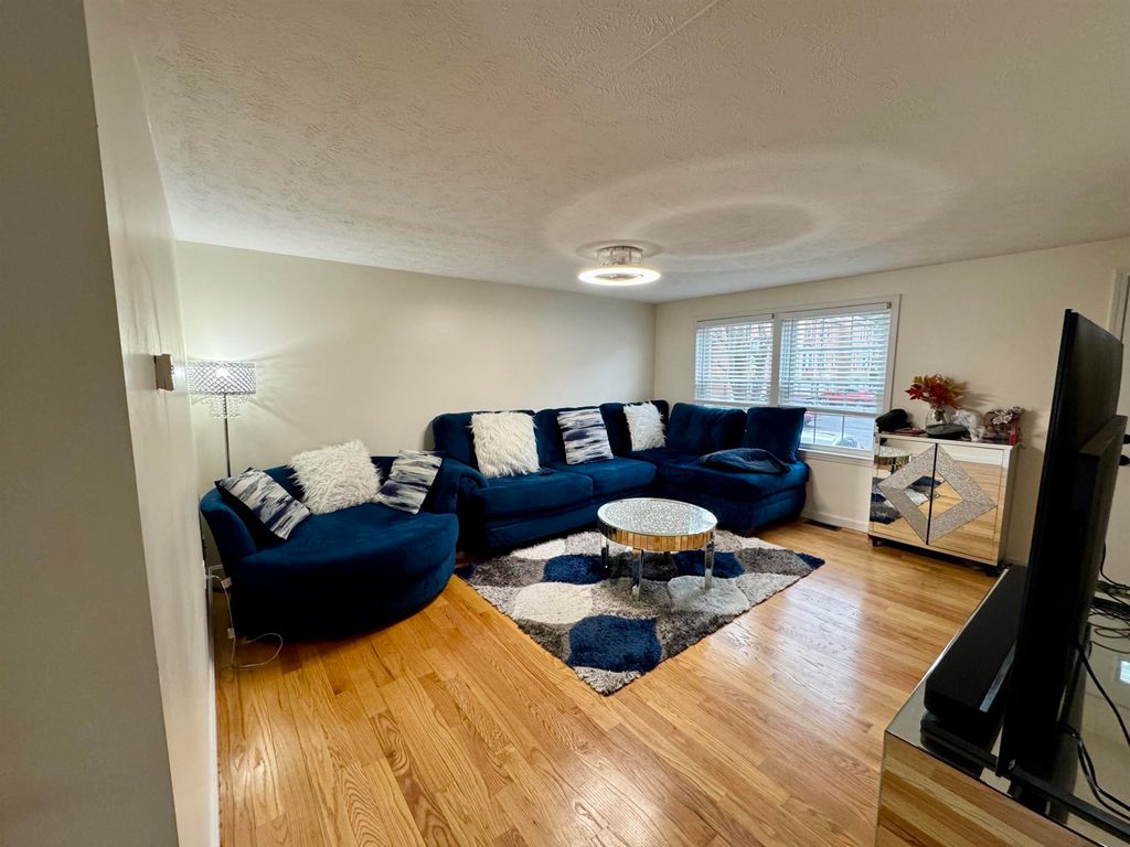 Photo of 103 Derryfield Court, Manchester, NH 03104 (MLS # 5073920)