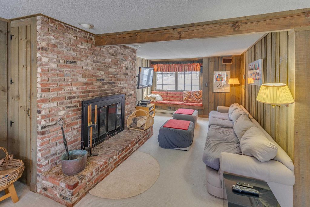 Photo of 12 Kernwood Drive #12, Lincoln, NH 03251 (MLS # 5077764)
