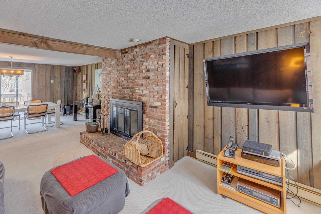 Photo of 12 Kernwood Drive #12, Lincoln, NH 03251 (MLS # 5077764)