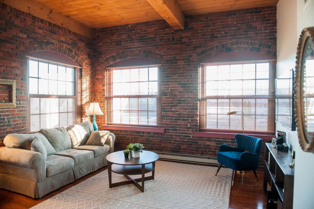 Photo of 335 Cypress Street #4A, Manchester, NH 03109 (MLS # 5066956)