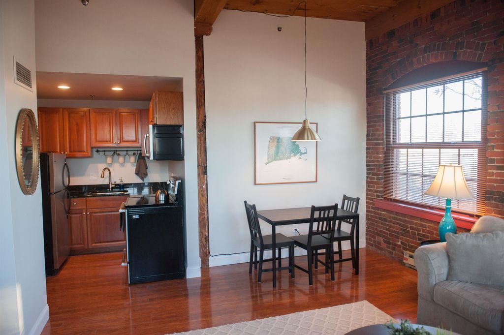 Photo of 335 Cypress Street #4A, Manchester, NH 03109 (MLS # 5066956)