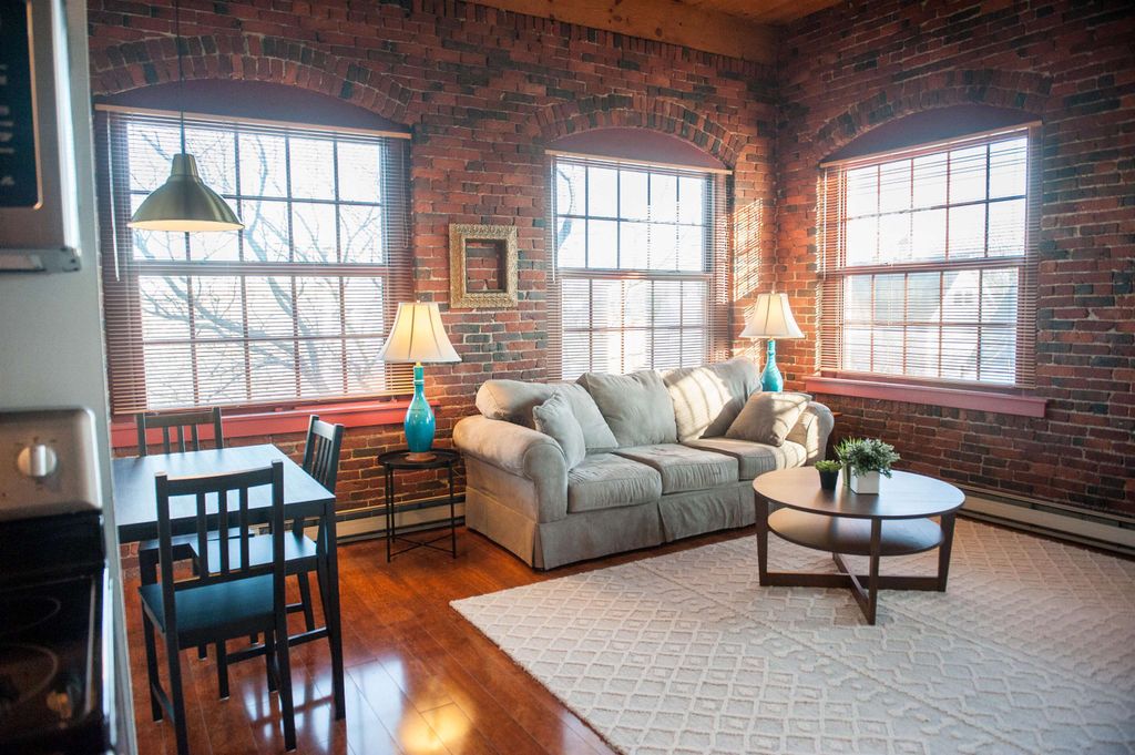 Photo of 335 Cypress Street #4A, Manchester, NH 03109 (MLS # 5066956)