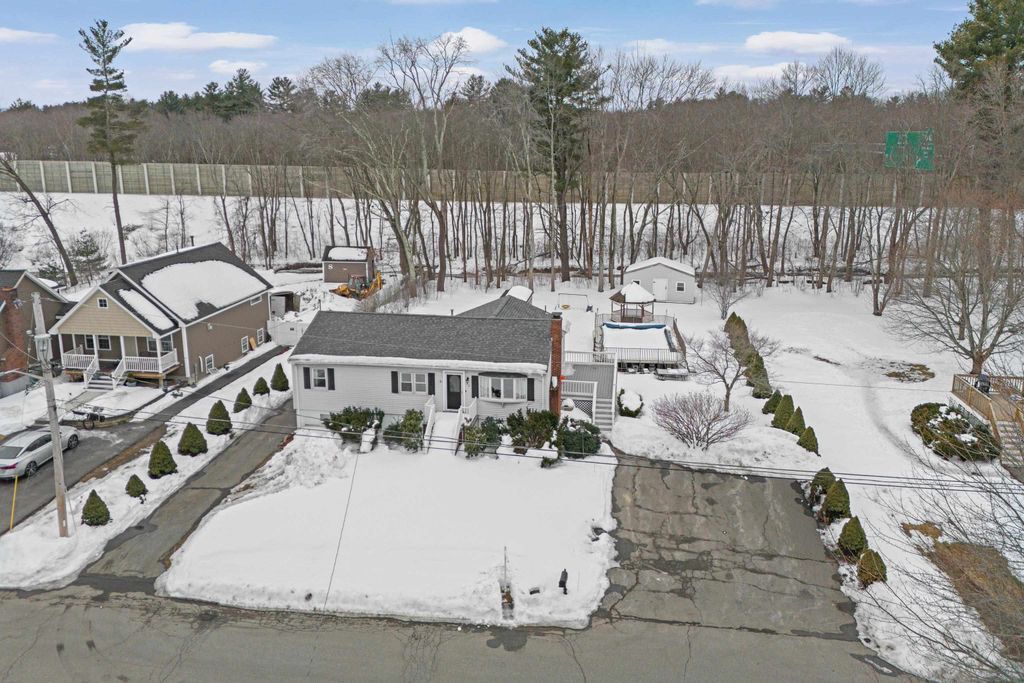 Photo of 50 HAIGH Avenue, Salem, NH 03079 (MLS # 5077358)